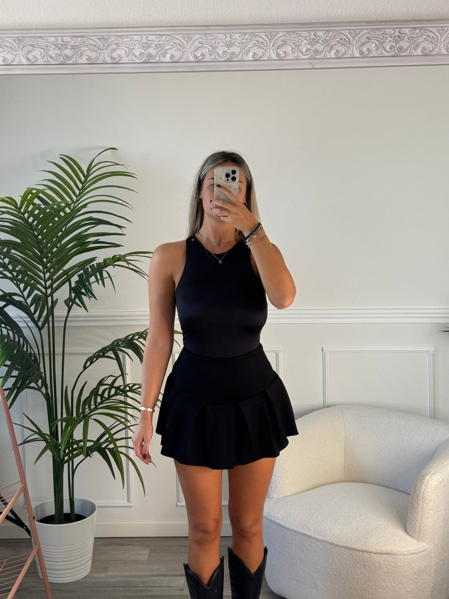 Body smanicato in raso – alternate