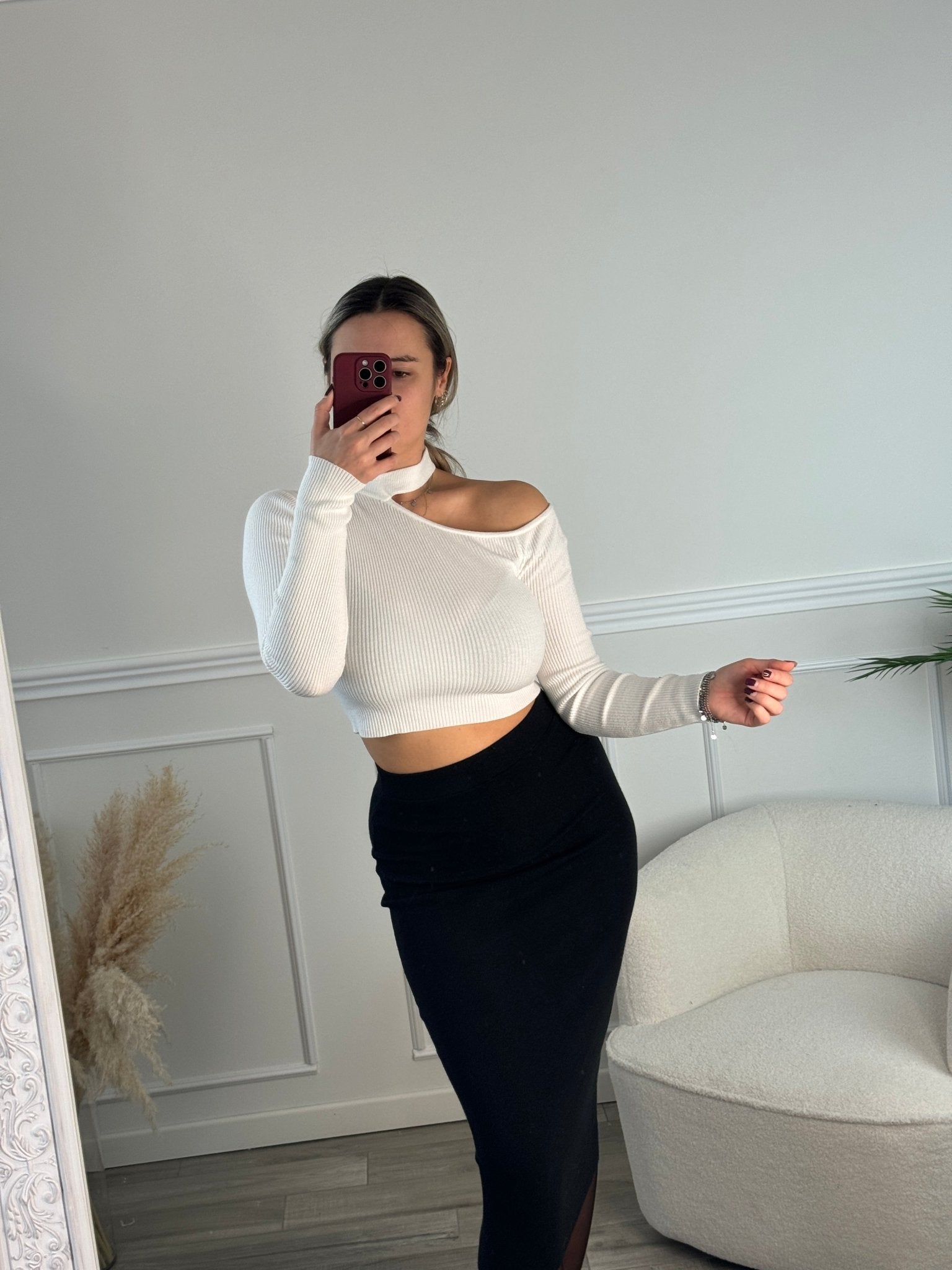 Maglioncino corto cut - out a costine con collo alto - Follie by Alice