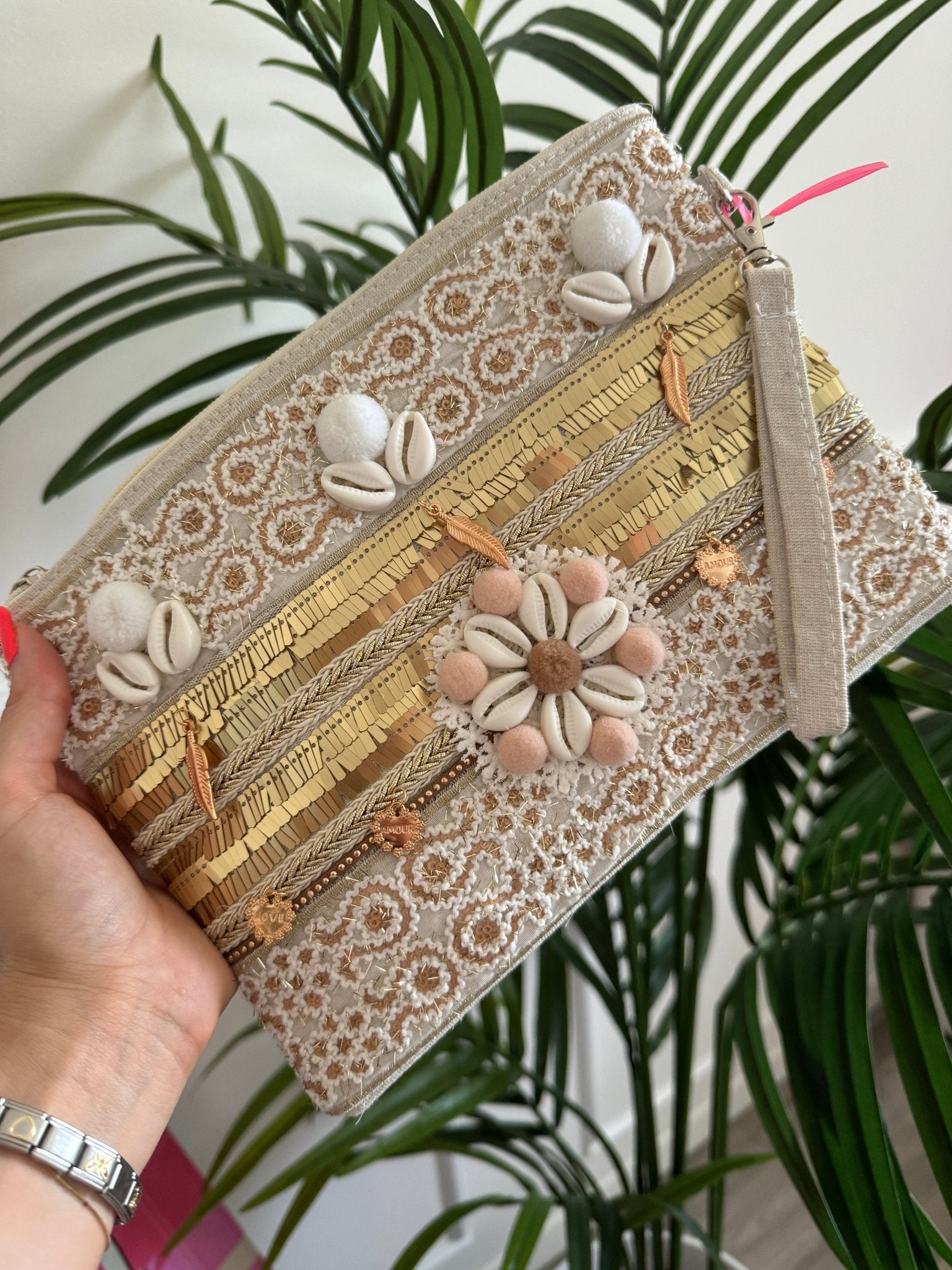 Pochette mare in juta con conchiglie e pouf - Follie by Alice