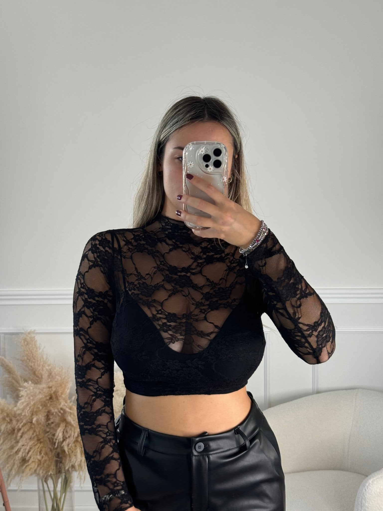 Top velato a maniche lunghe con ricami in pizzo - Follie by Alice