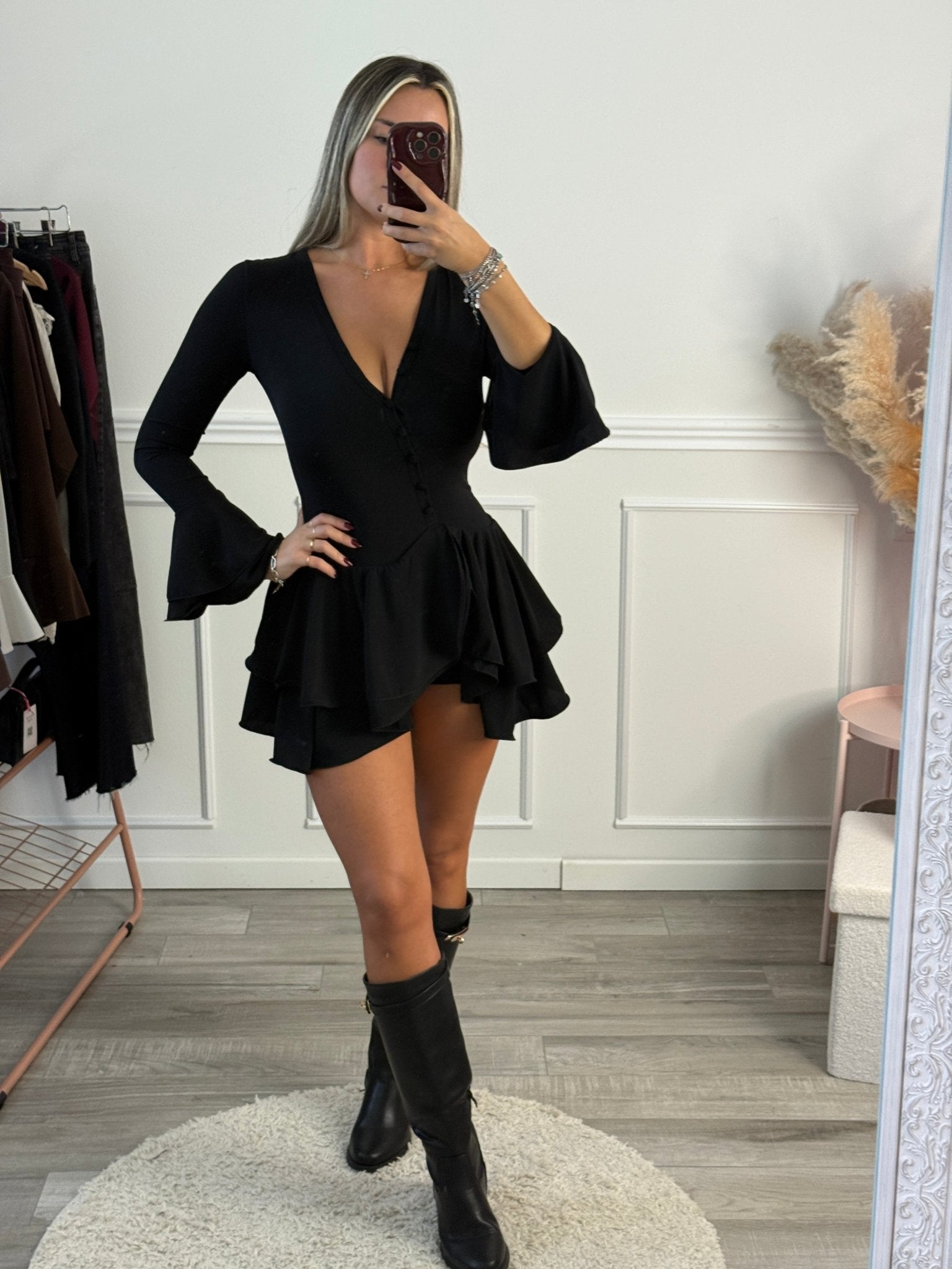 Tutina svasata a balze con maniche a campana e scollo profondo - Follie by Alice