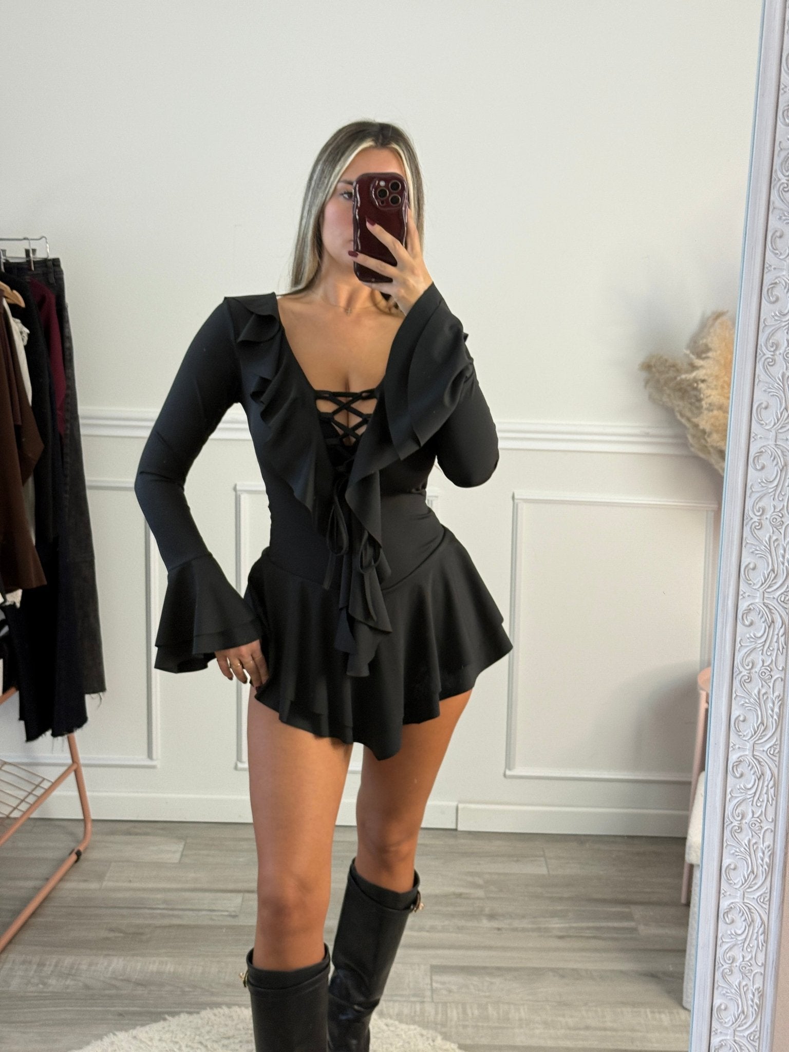 Tutina svasata con volant, maniche lunghe a campana e laccetto regolabile - Follie by Alice