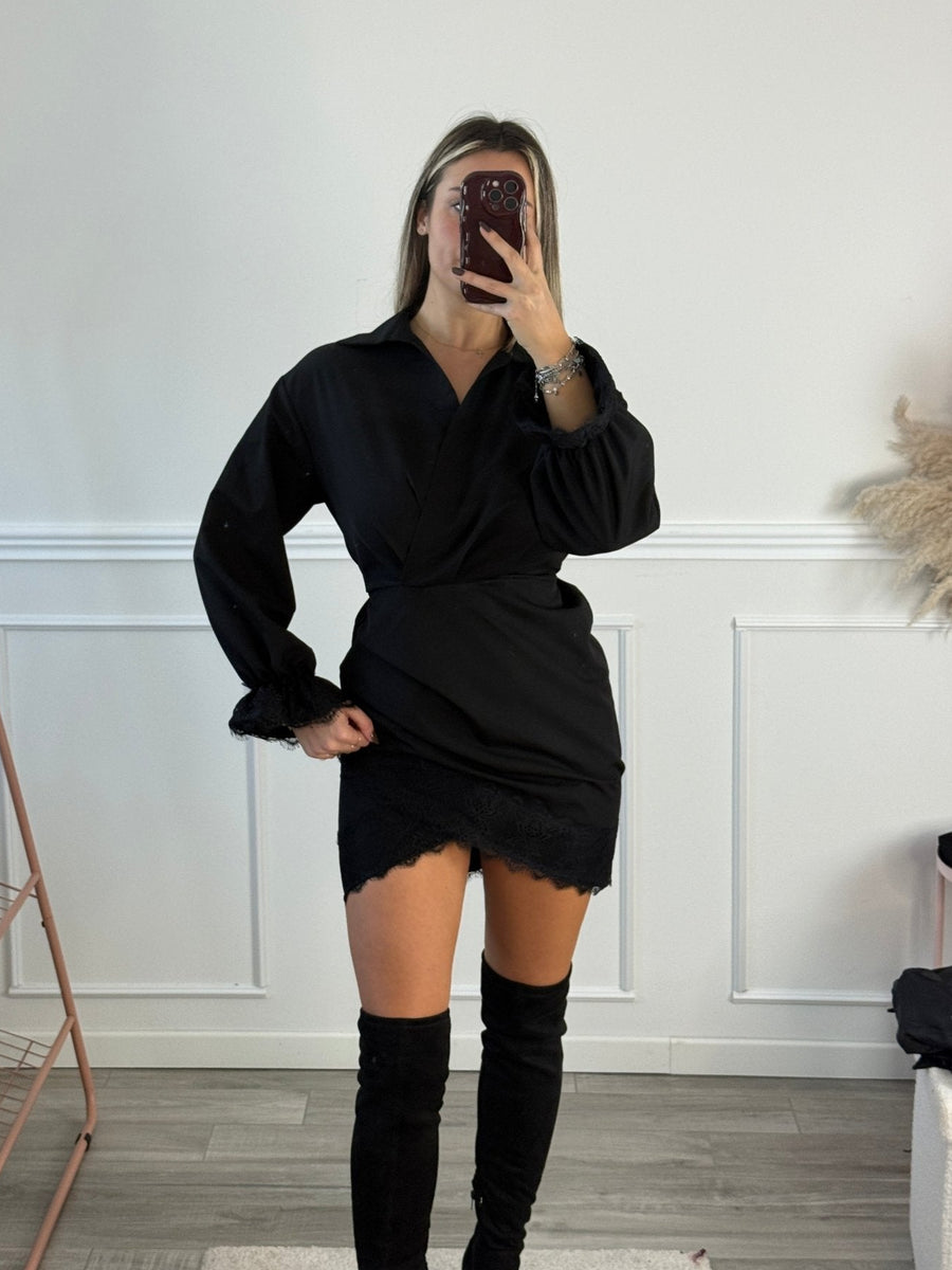 Vestitino blazer con orli in pizzo e chiusura a portafoglio