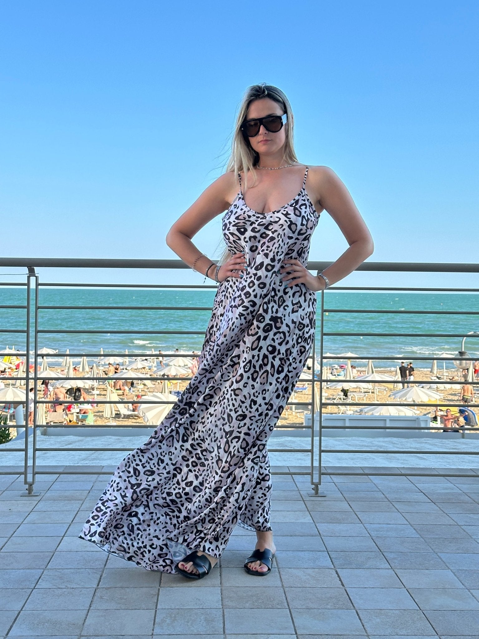 Vestito lungo animalier in satin con spalline - Follie by Alice