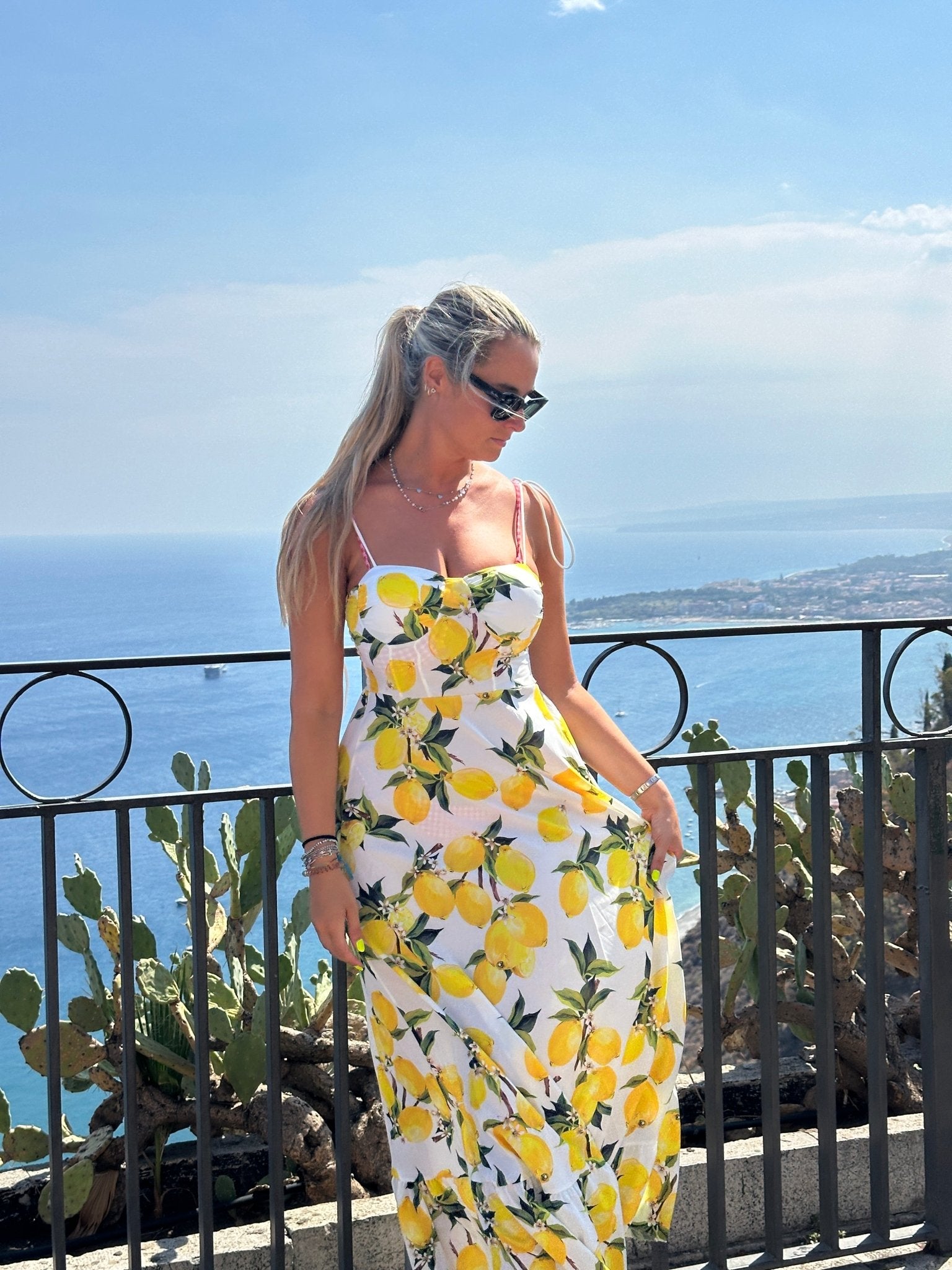 Vestito lungo con limoni, laccetti e coppe a conchiglia - Follie by Alice