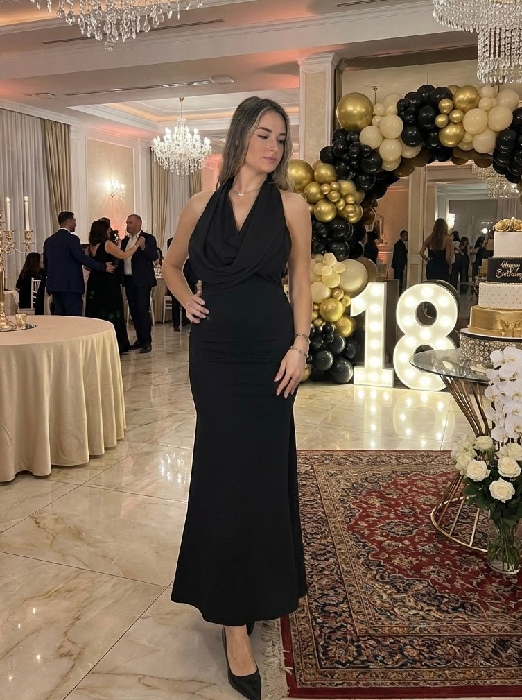 Vestito lungo con scollo a cappuccio Hannah - Follie by Alice