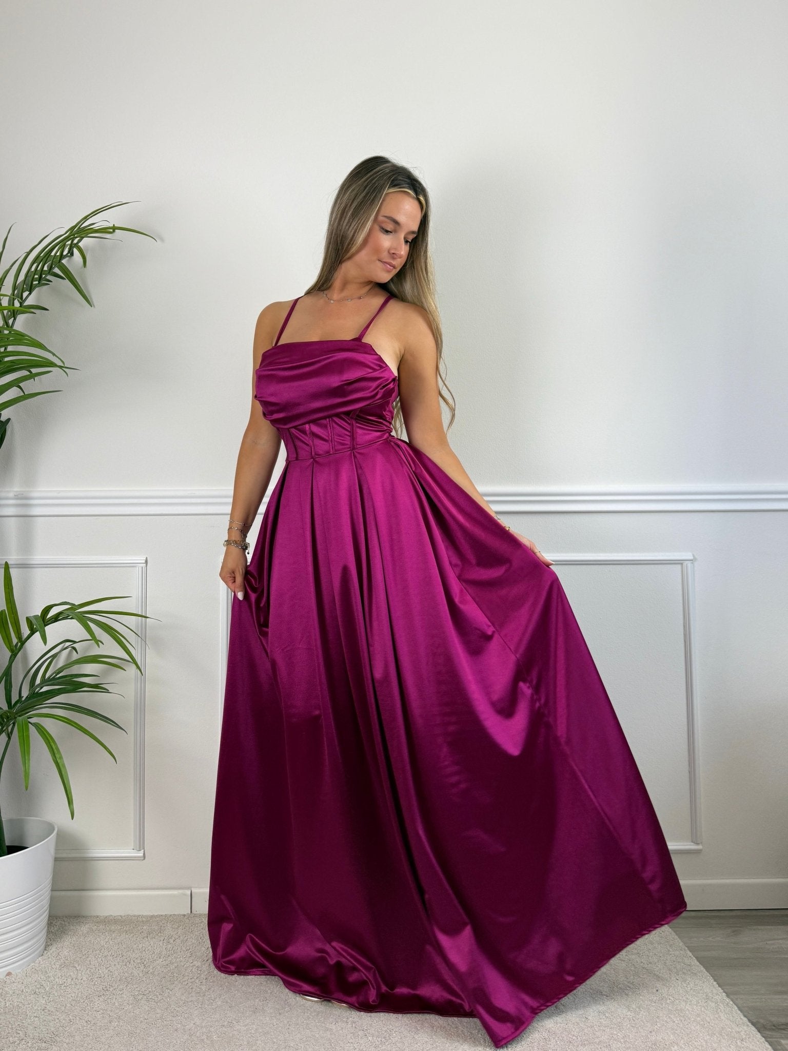 Vestito lungo in raso con corpetto a barchetta MAREA - Follie by Alice