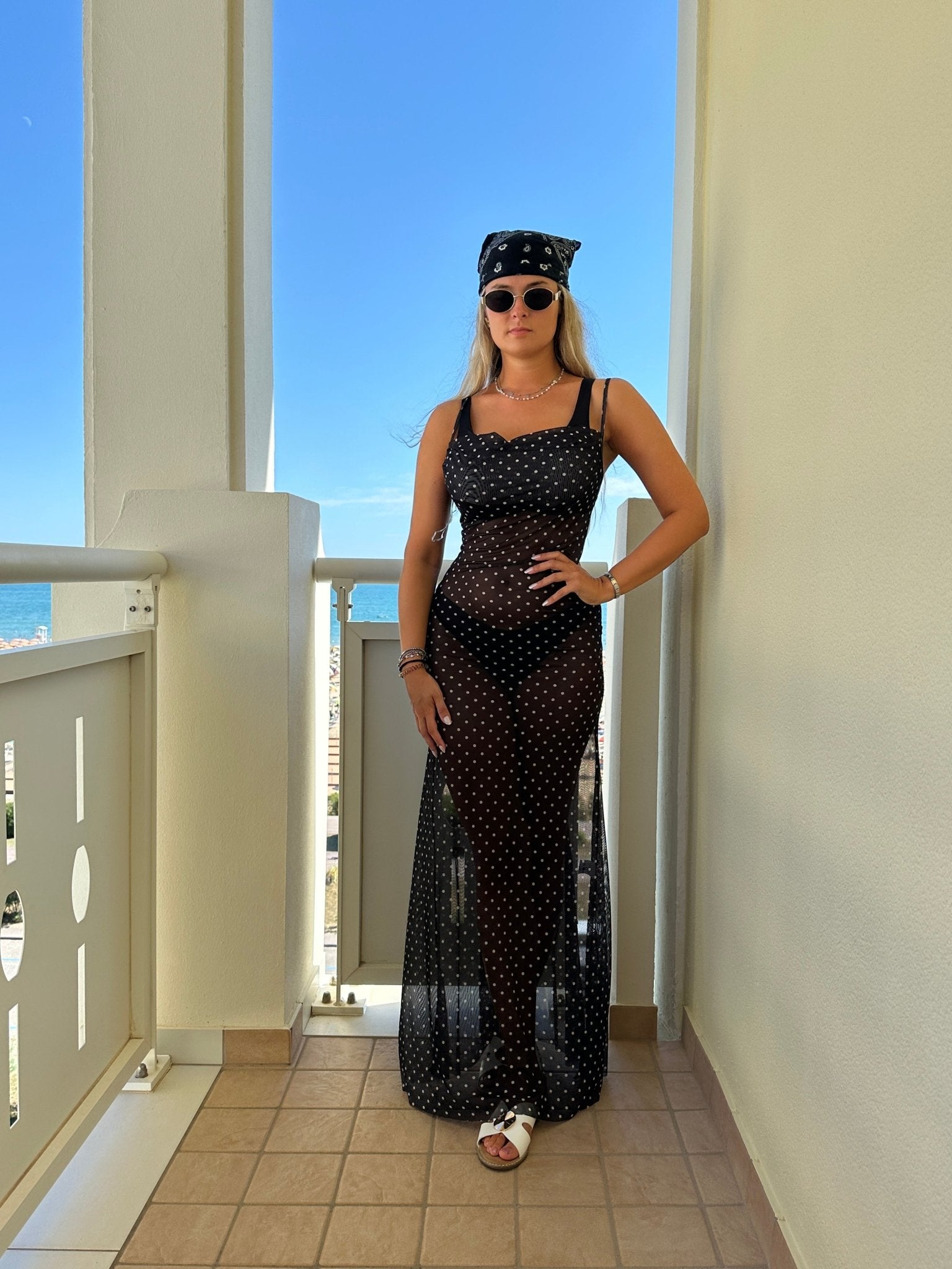 Vestito lungo velato a pois con schiena scoperta e laccetti - Follie by Alice