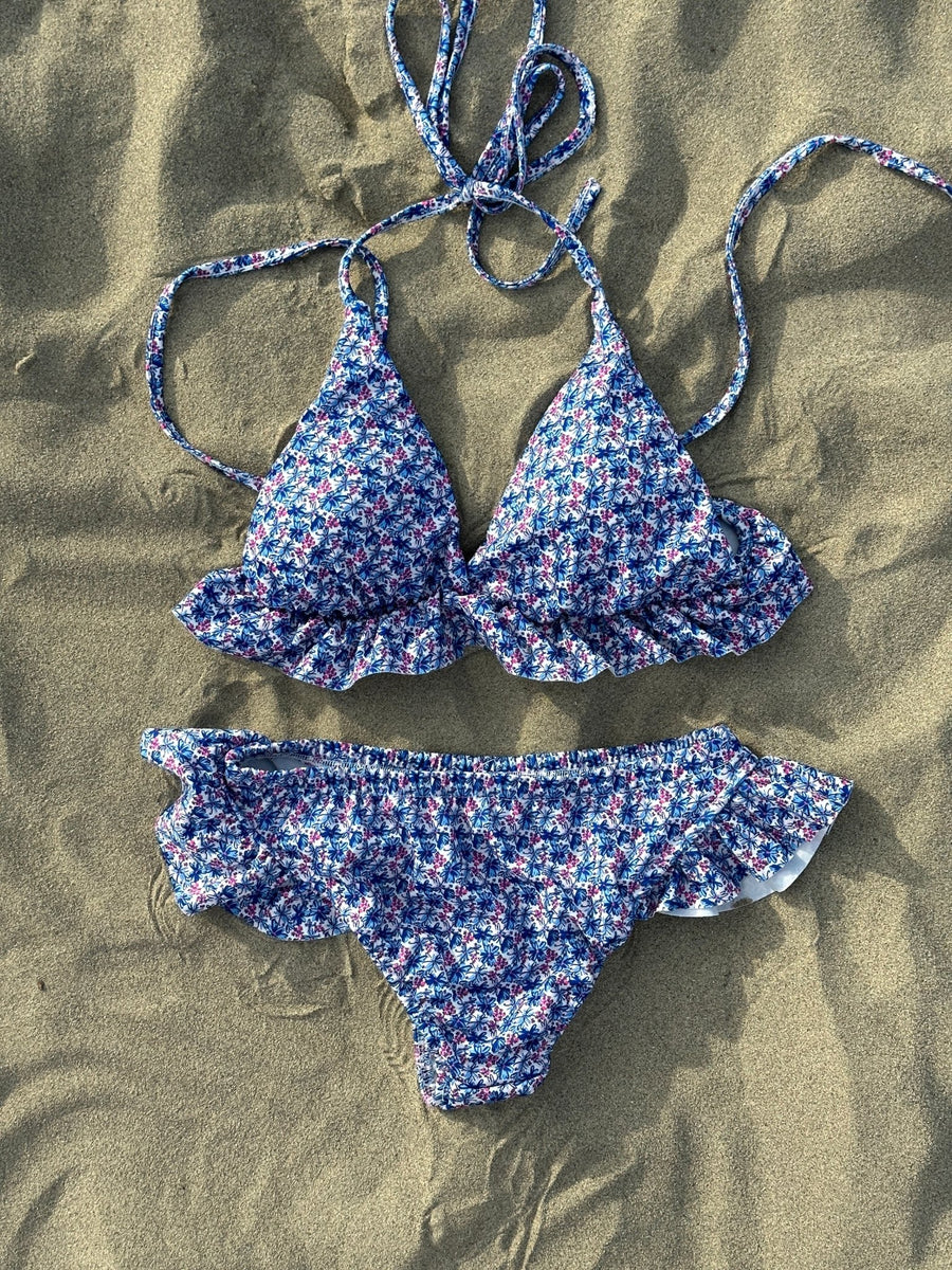 Bikini Slip azzurro a fiori con volant