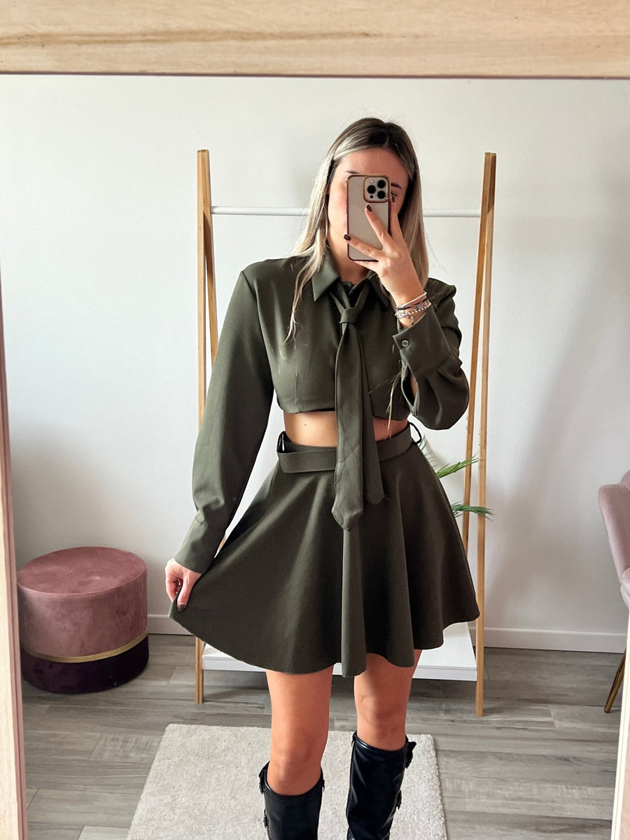 Gonna a ruota con cintura in vita