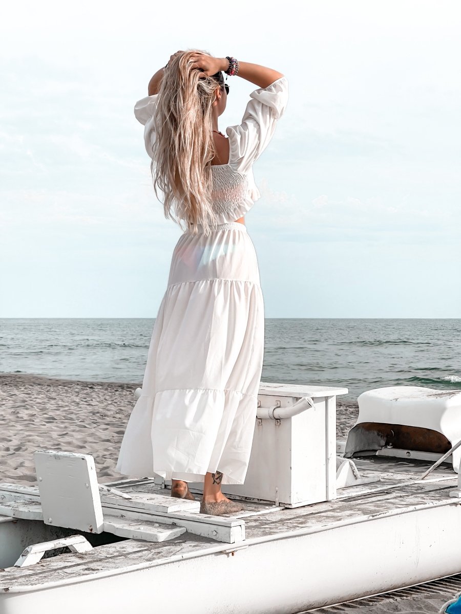 Gonna bianca a balze con spacco