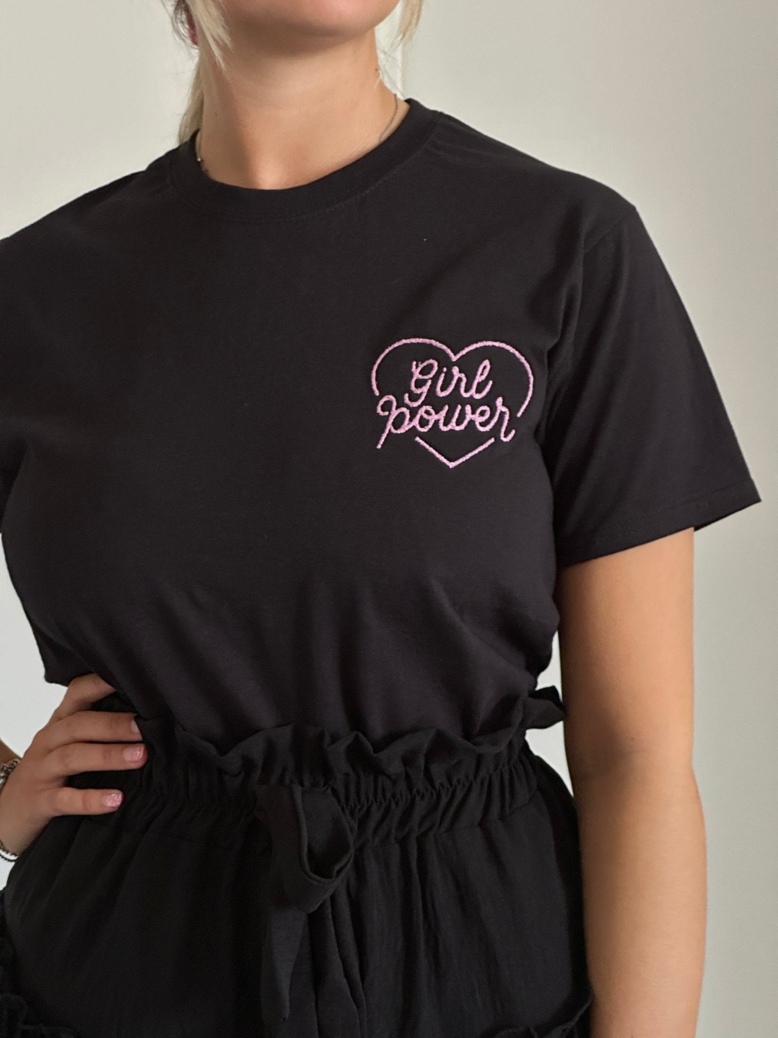 T-shirt nera con ricamo Girl Power - Follie by Alice