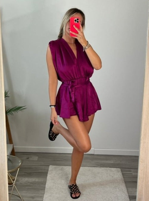 Tutina Grecia vinaccia in raso con spalle larghe