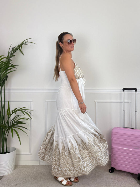 Cosa Mettere in Valigia per le Vacanze Estive: La Guida Completa - Follie by Alice