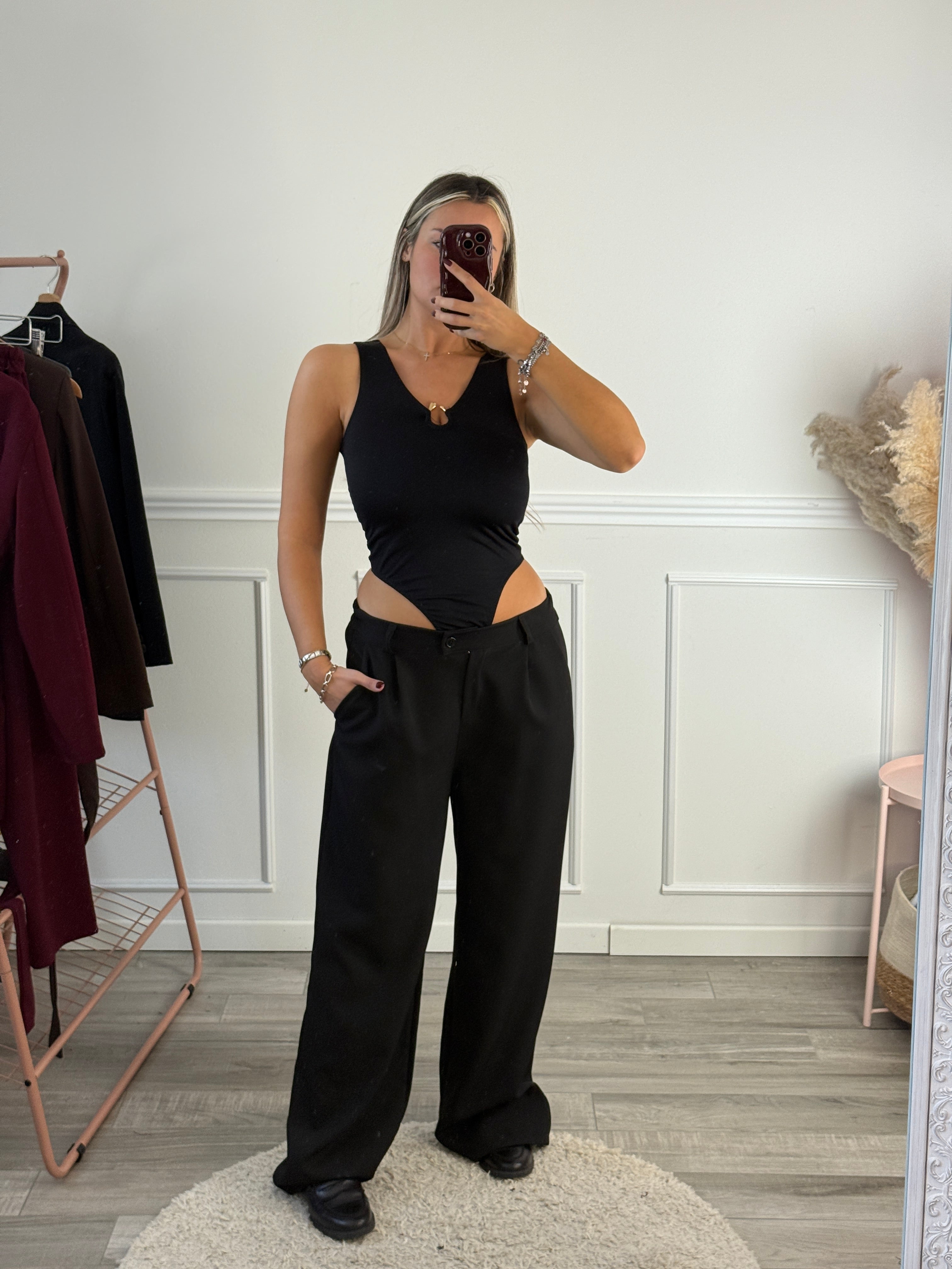 Pantaloni oversize da completo