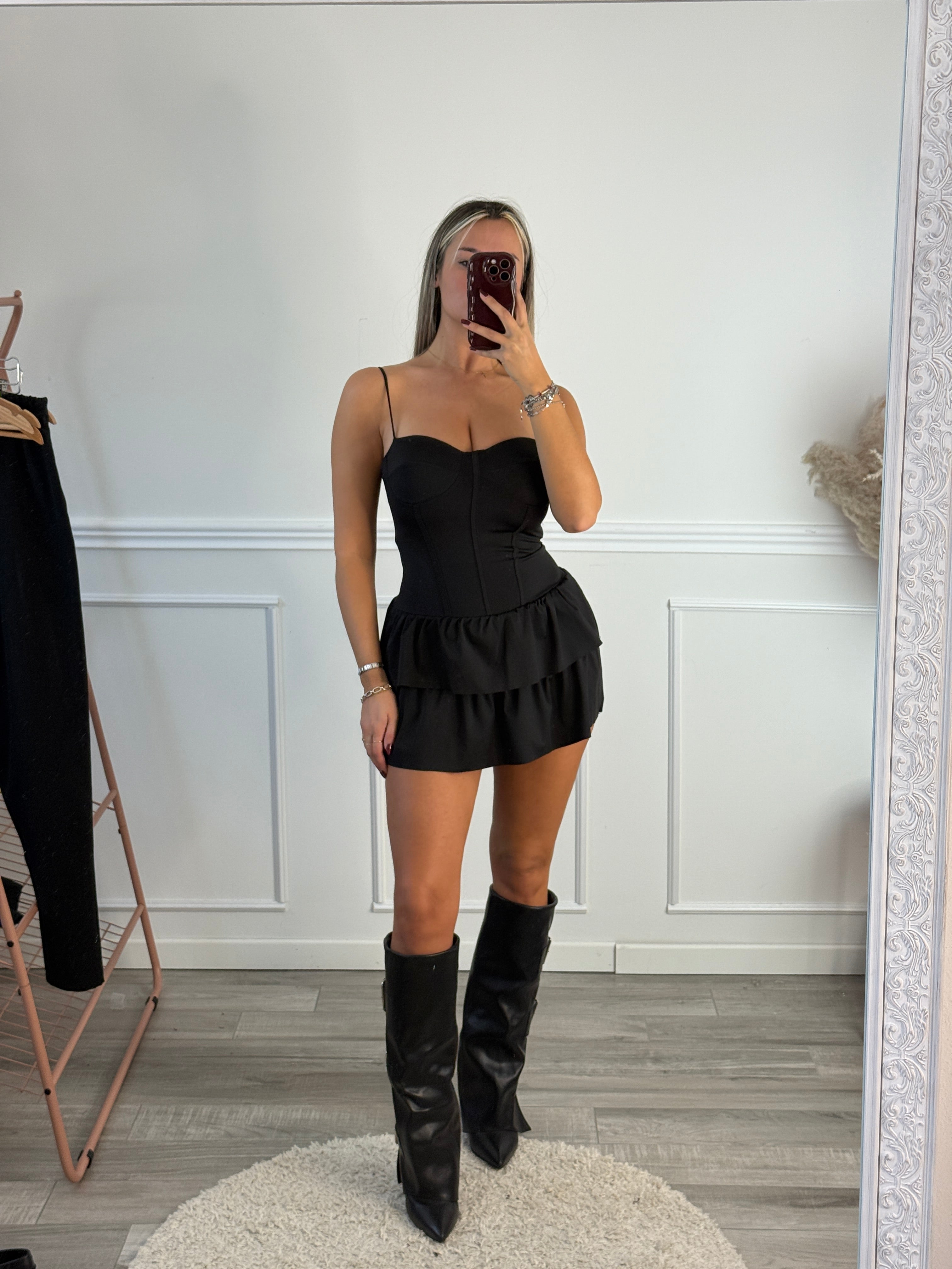 Vestitino con top a corsetto e doppia balza