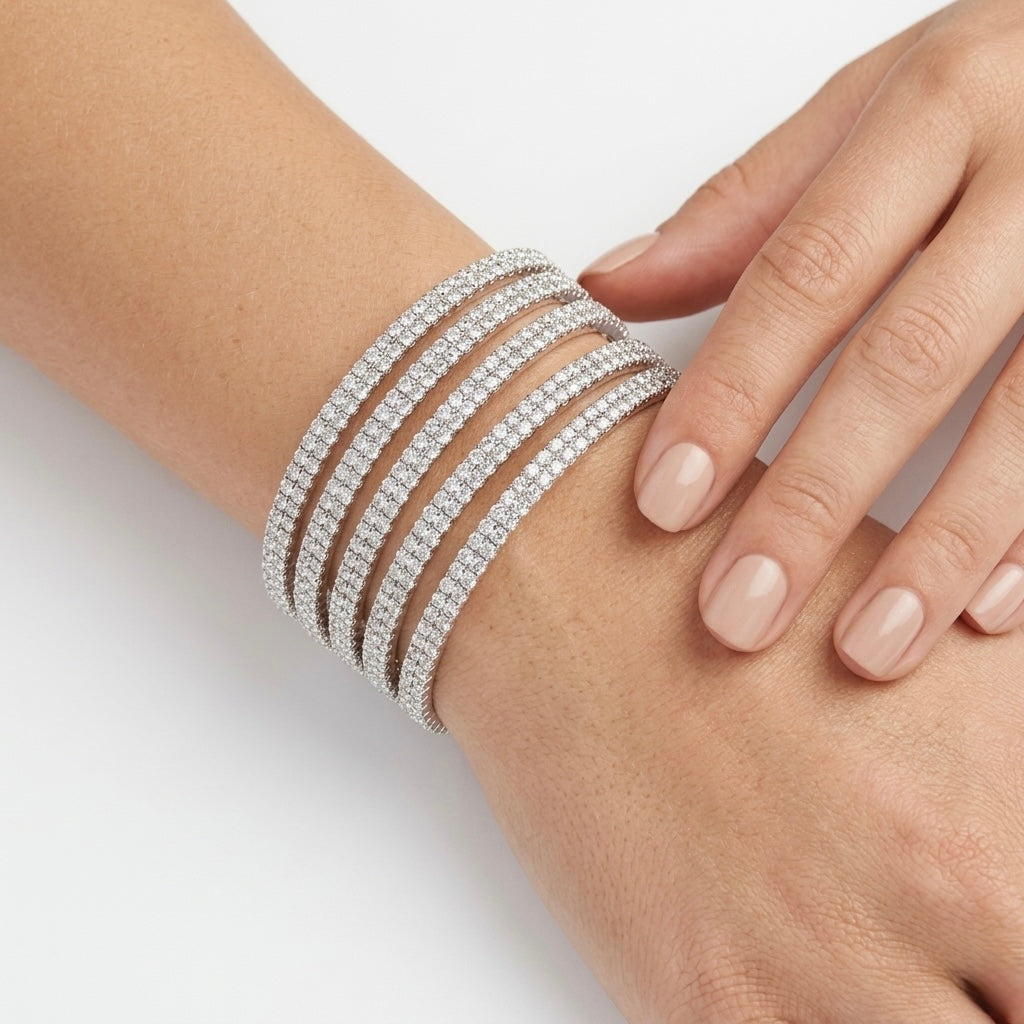 Braccialetto rigido argento con strass Immagine principale del prodotto