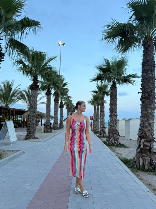 Vestito lungo multicolor con scollo a V e cut-out centrale con conchiglia dorata