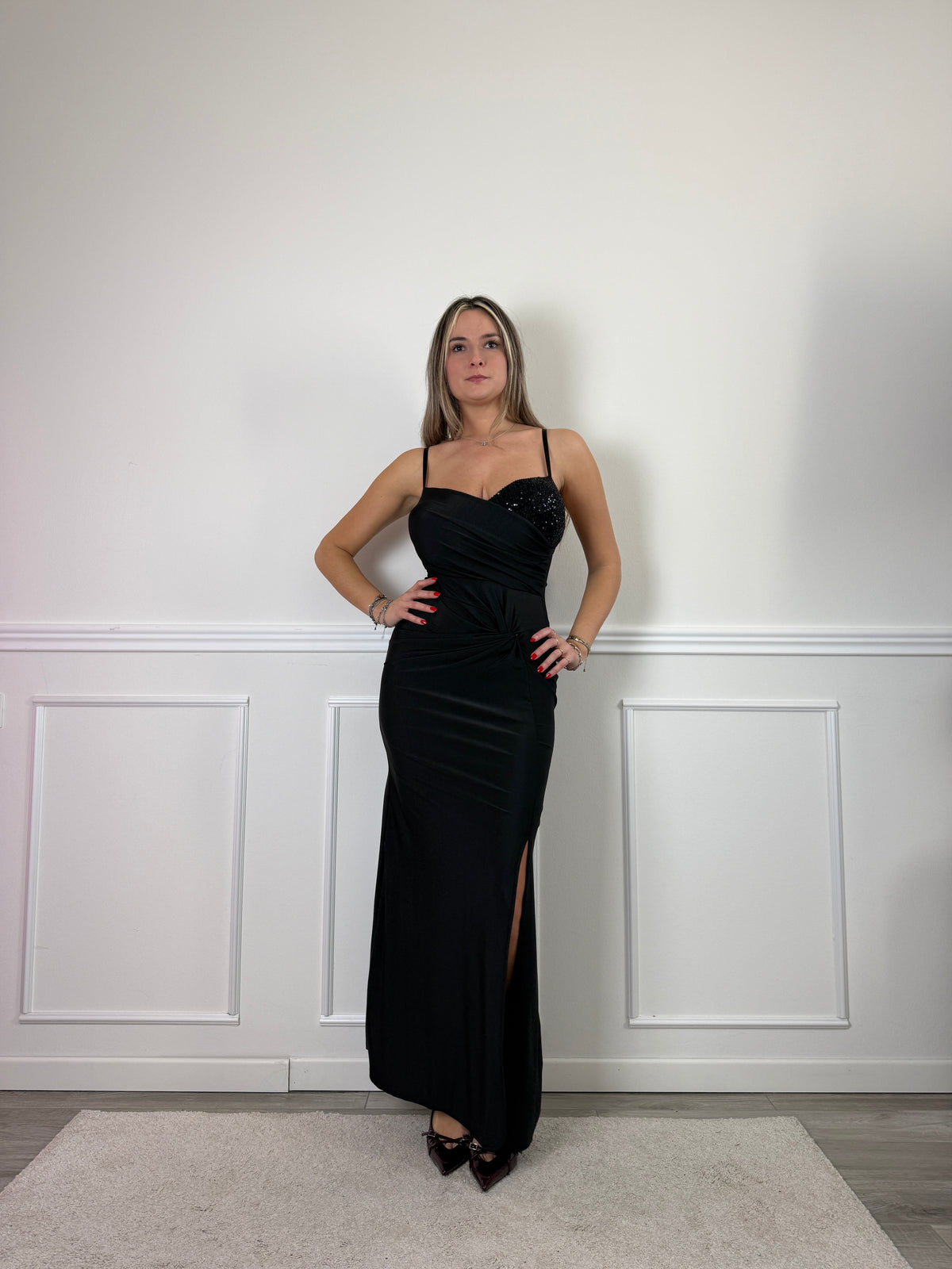 Vestito lungo con drappeggio e paillettes - Follie by Alice
