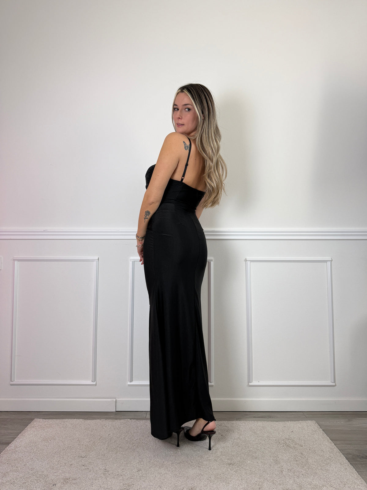 Vestito lungo con drappeggio e paillettes - Follie by Alice
