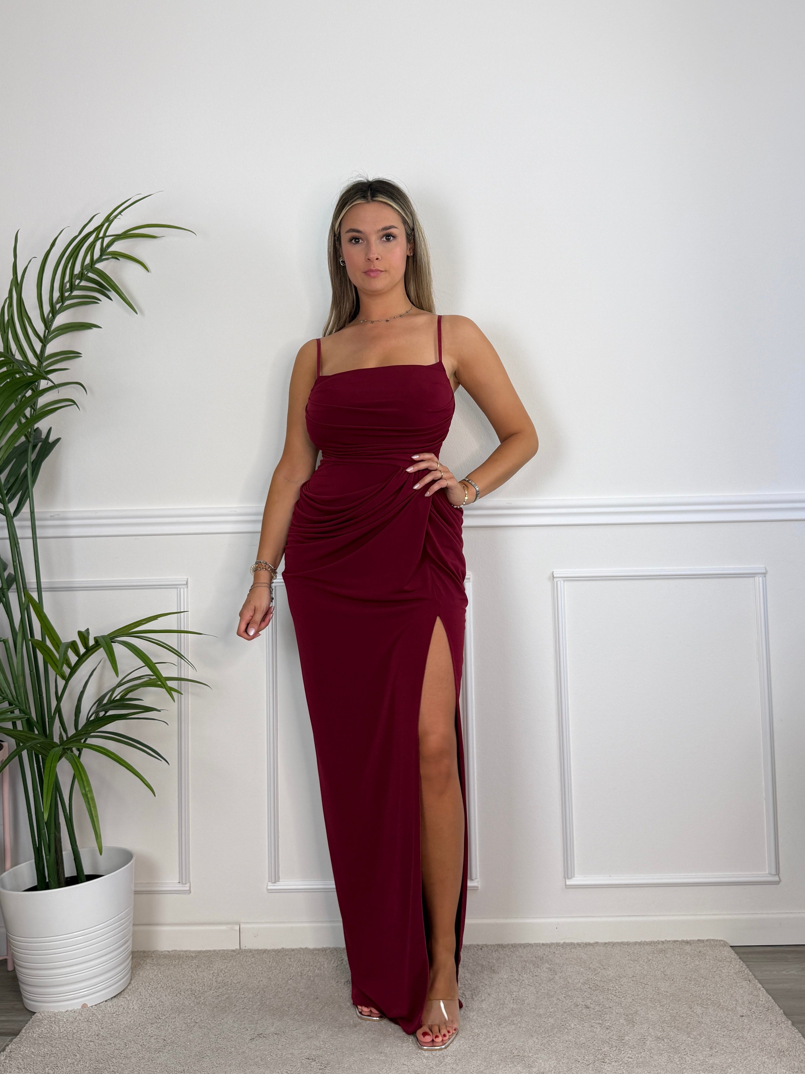 Vestito lungo con drappeggio e spacco NOCTURN Immagine principale del prodotto