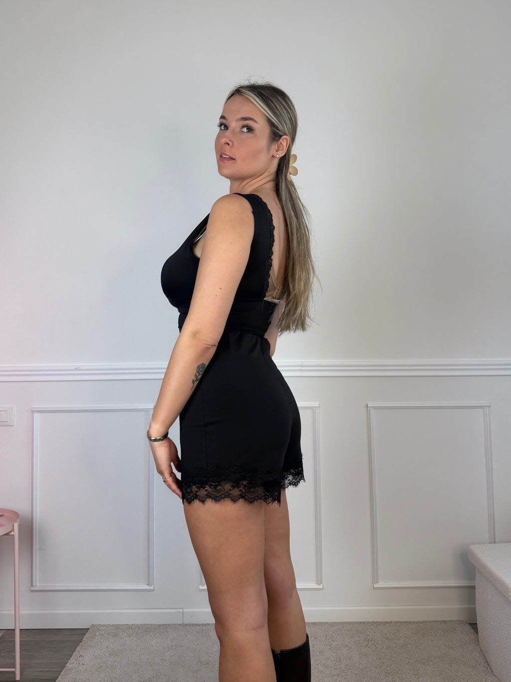 Top con bordi in pizzo smerlato CELESTE