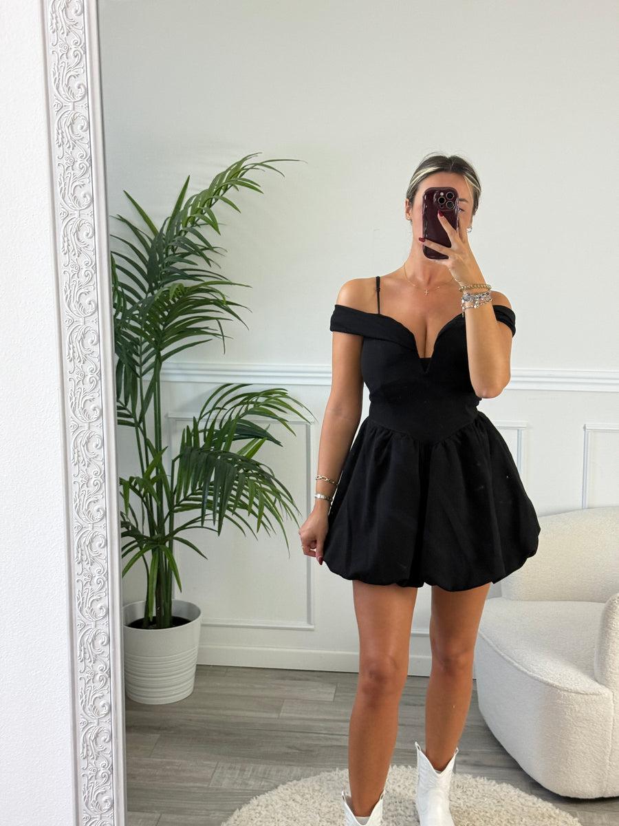 Vestitino con scollo a cuore e gonna a palloncino