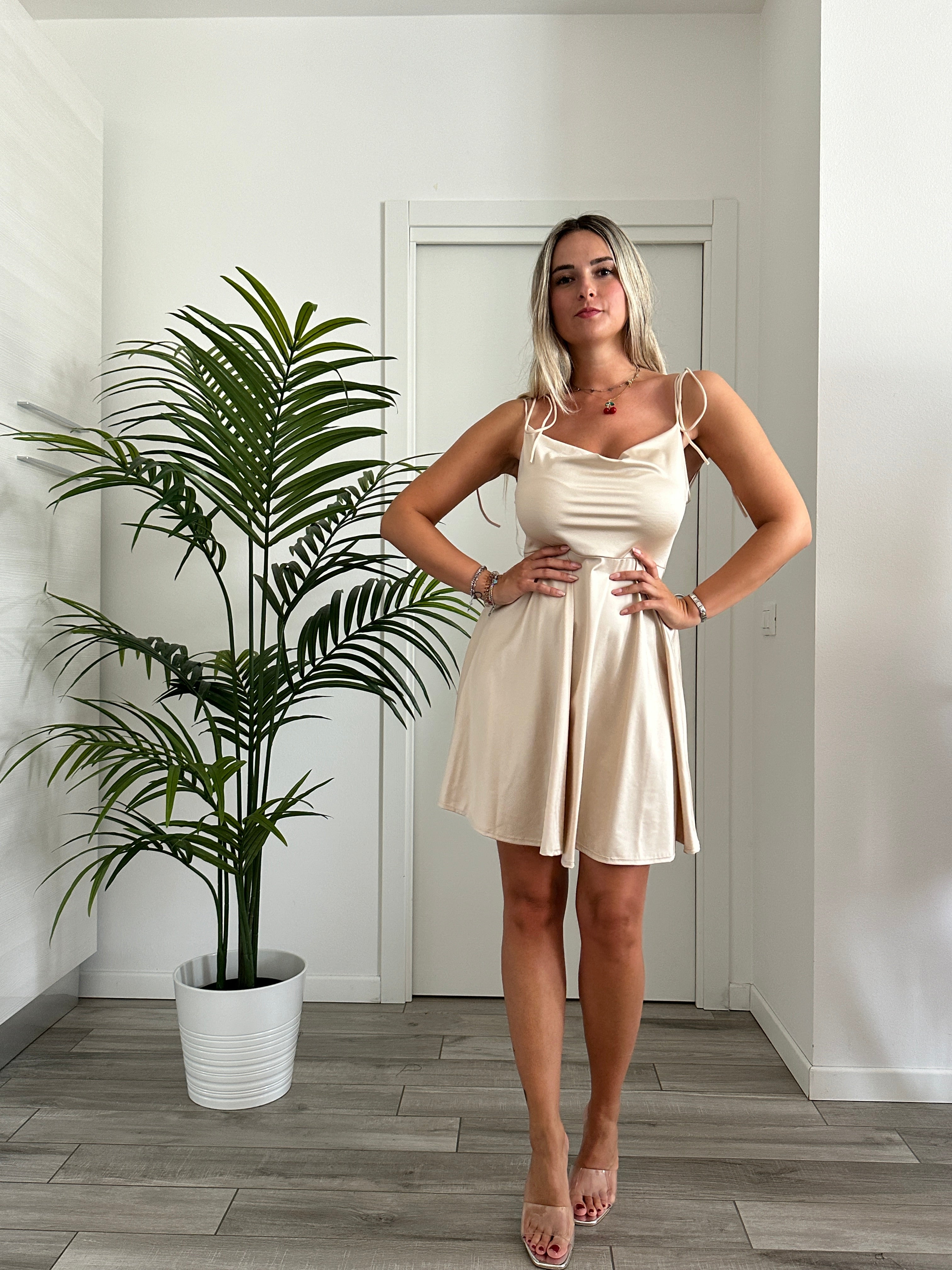Vestitino in raso TAYLOR - Follie by Alice Immagine secondaria del prodotto