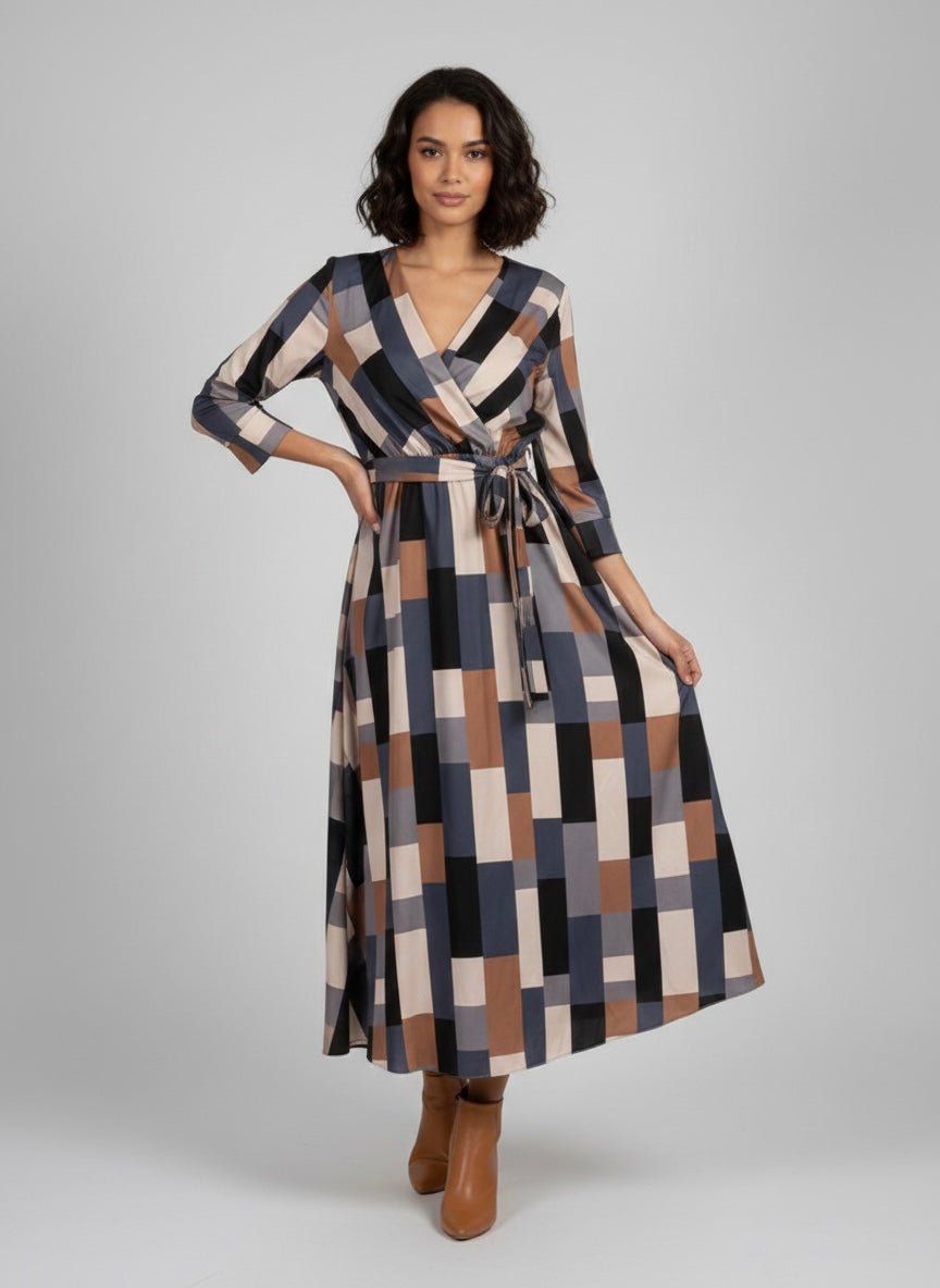 Abito lungo blu e beige con maniche 3/4