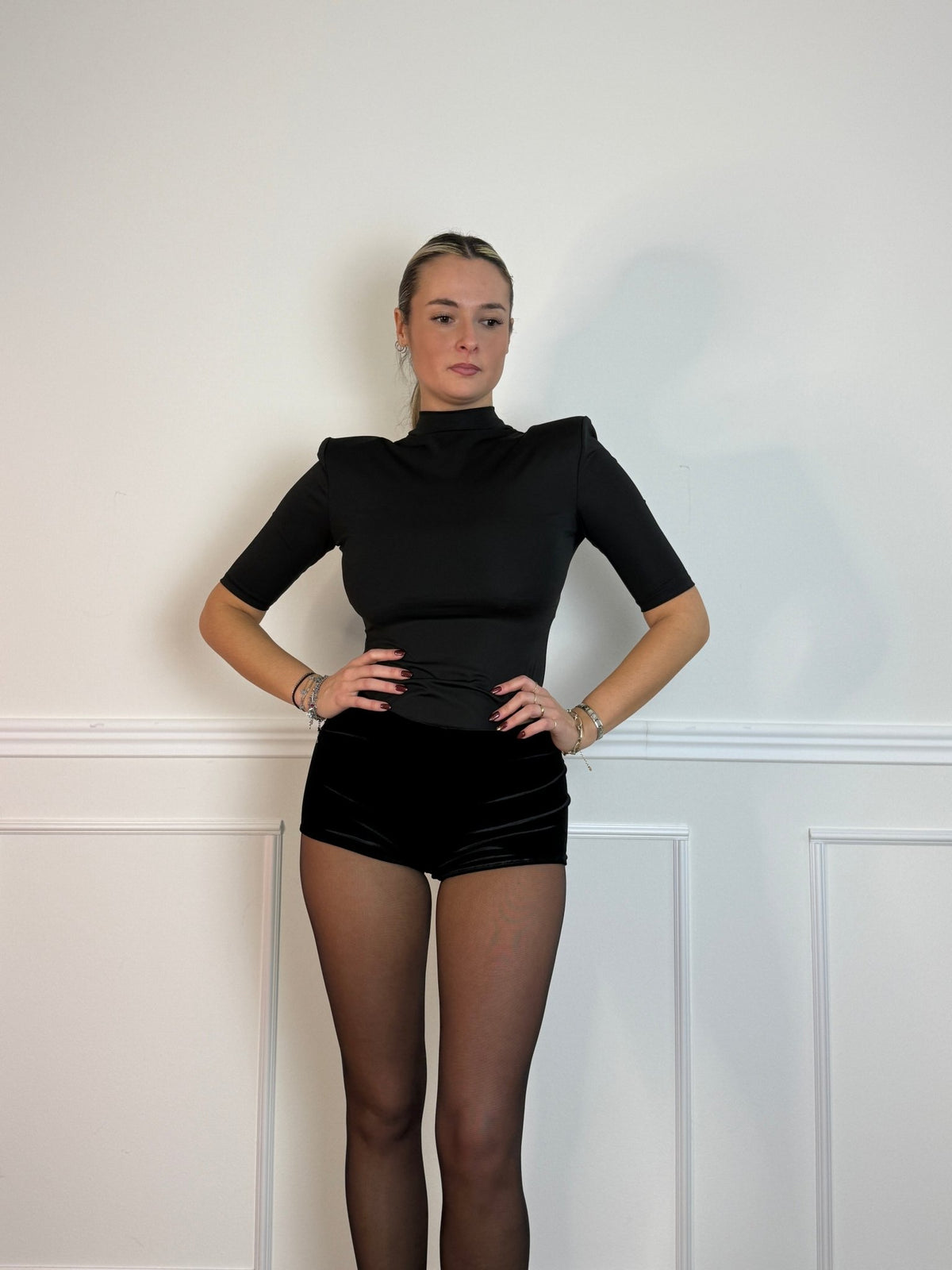 Body a maniche corte con spalline imbottite - Follie by Alice