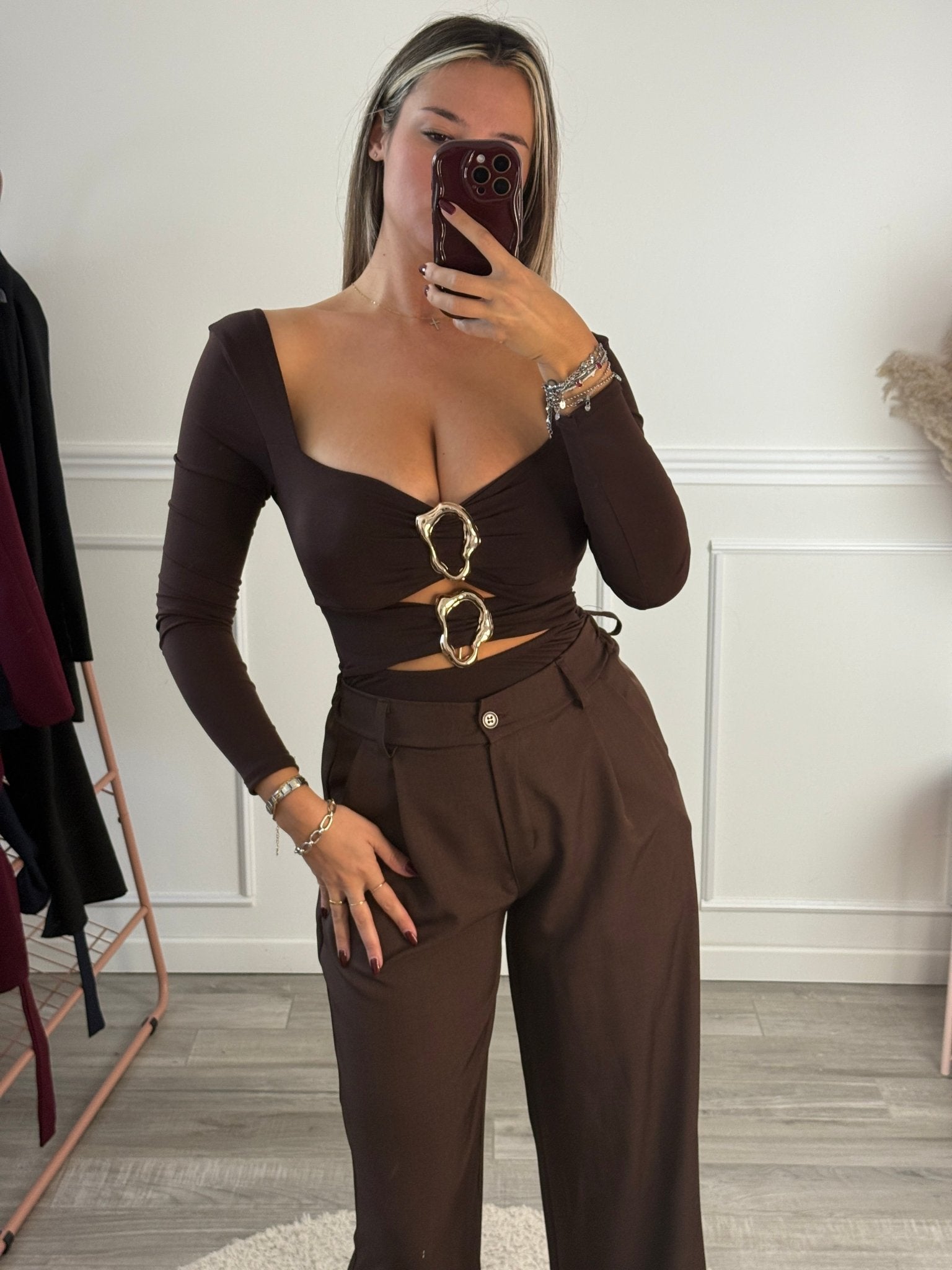 Body a maniche lunghe cut - out con morsetti dorati - Follie by Alice