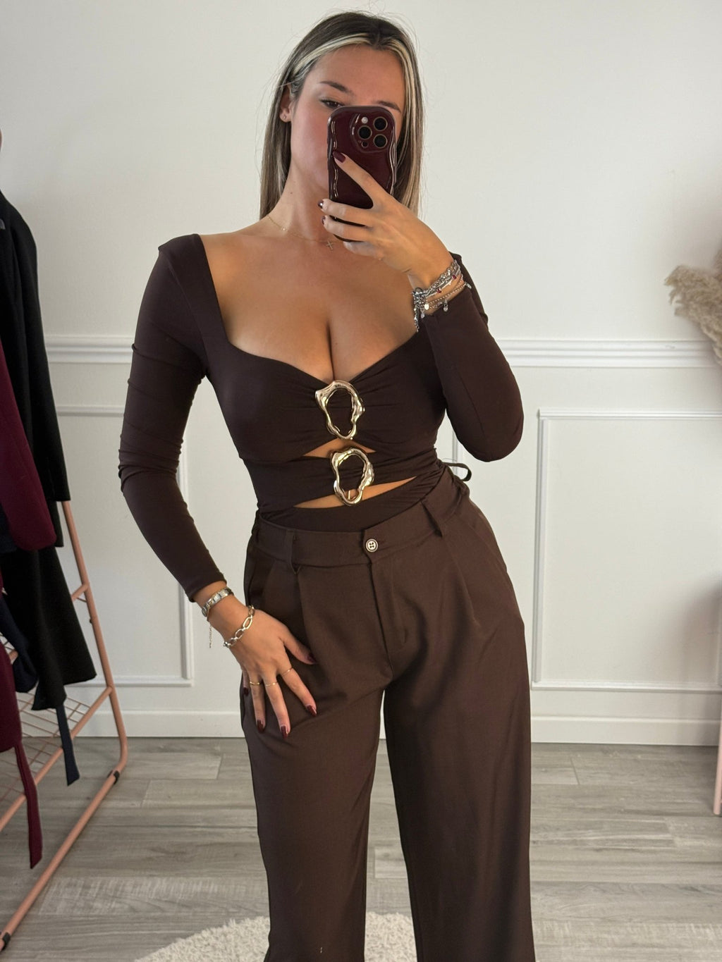 Body a maniche lunghe cut - out con morsetti dorati - Follie by Alice