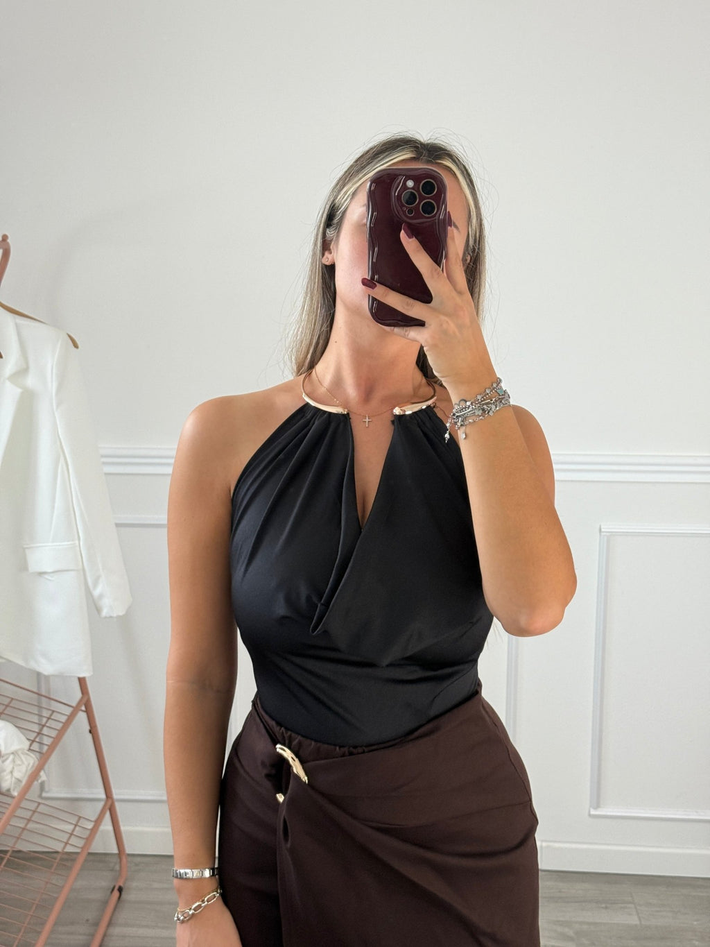 Body in raso con collo halter con collare dorato rigido - Follie by Alice