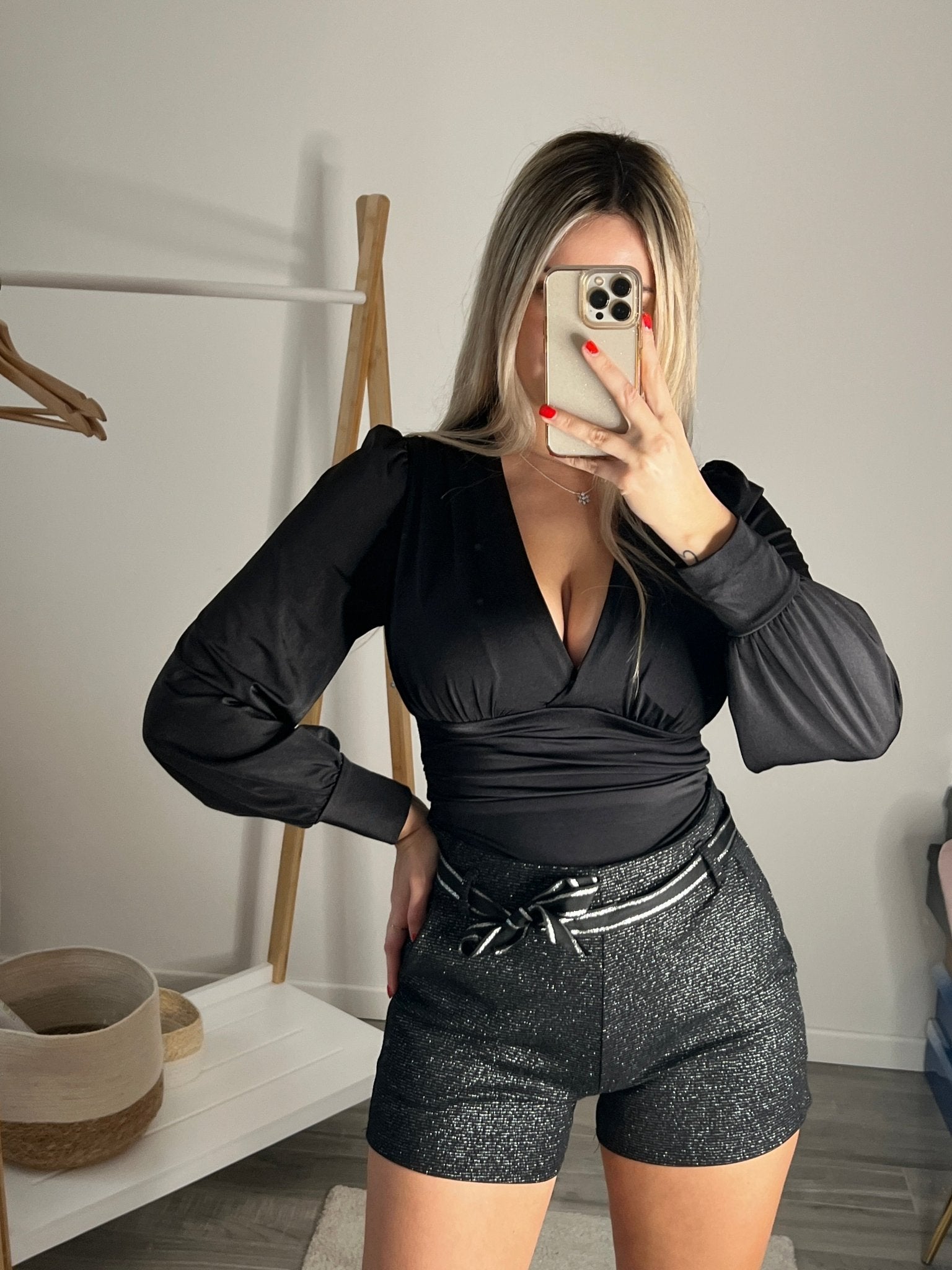 Body in raso satin a maniche lunghe - Follie by Alice Immagine secondaria del prodotto