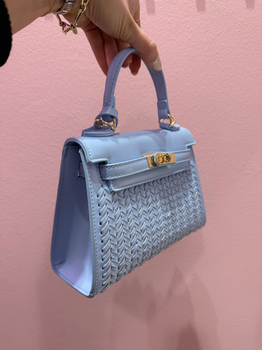 Borsa a mano azzurra effetto intrecciato con chiusura ad incastro – alternate