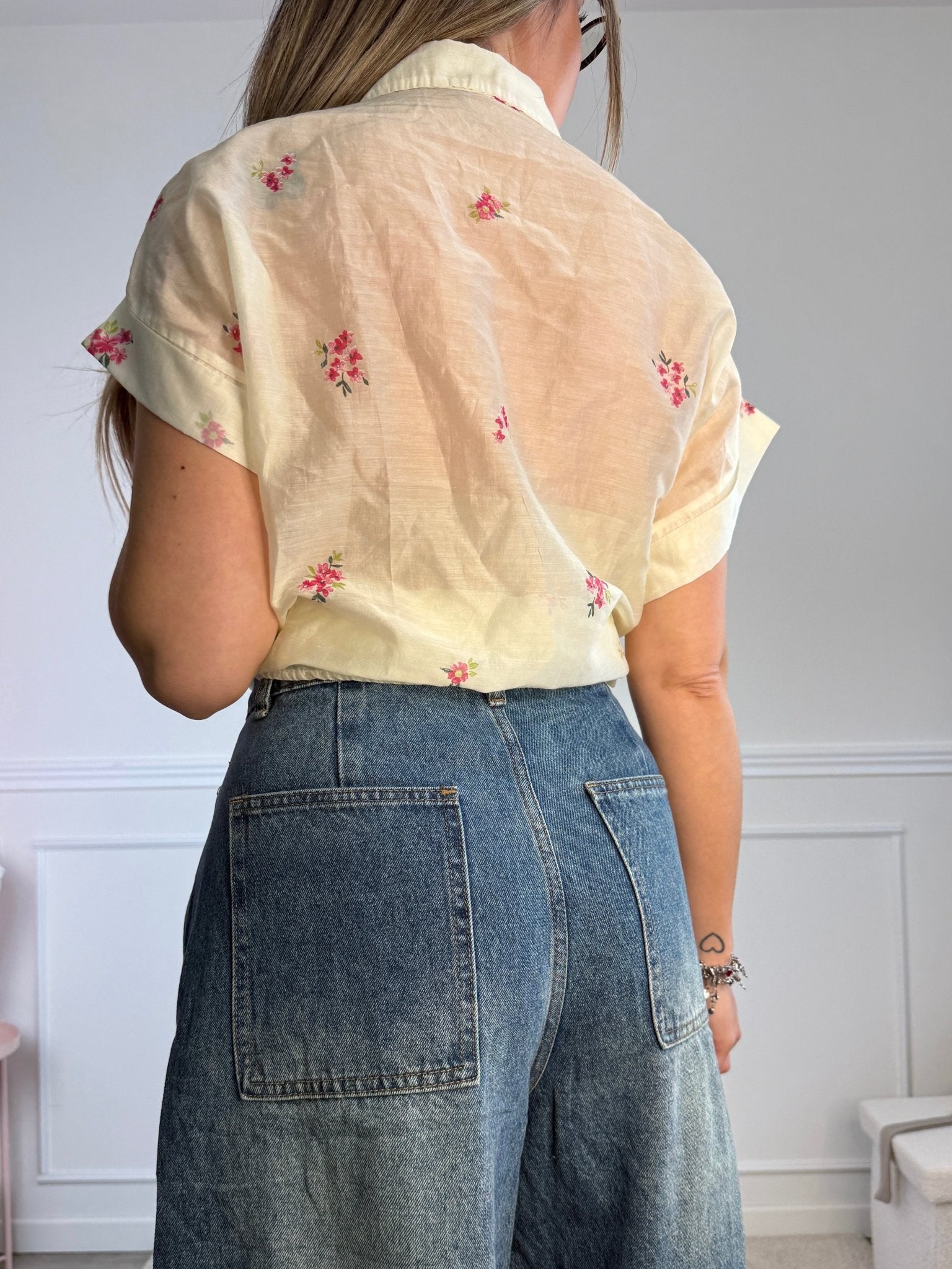 Camicia corta con fiori ROSIE - Follie by Alice