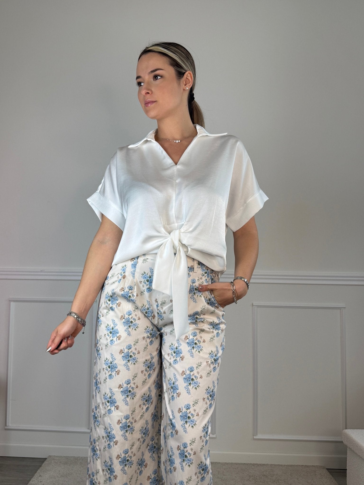 Camicia in raso con fiocco - Follie by Alice