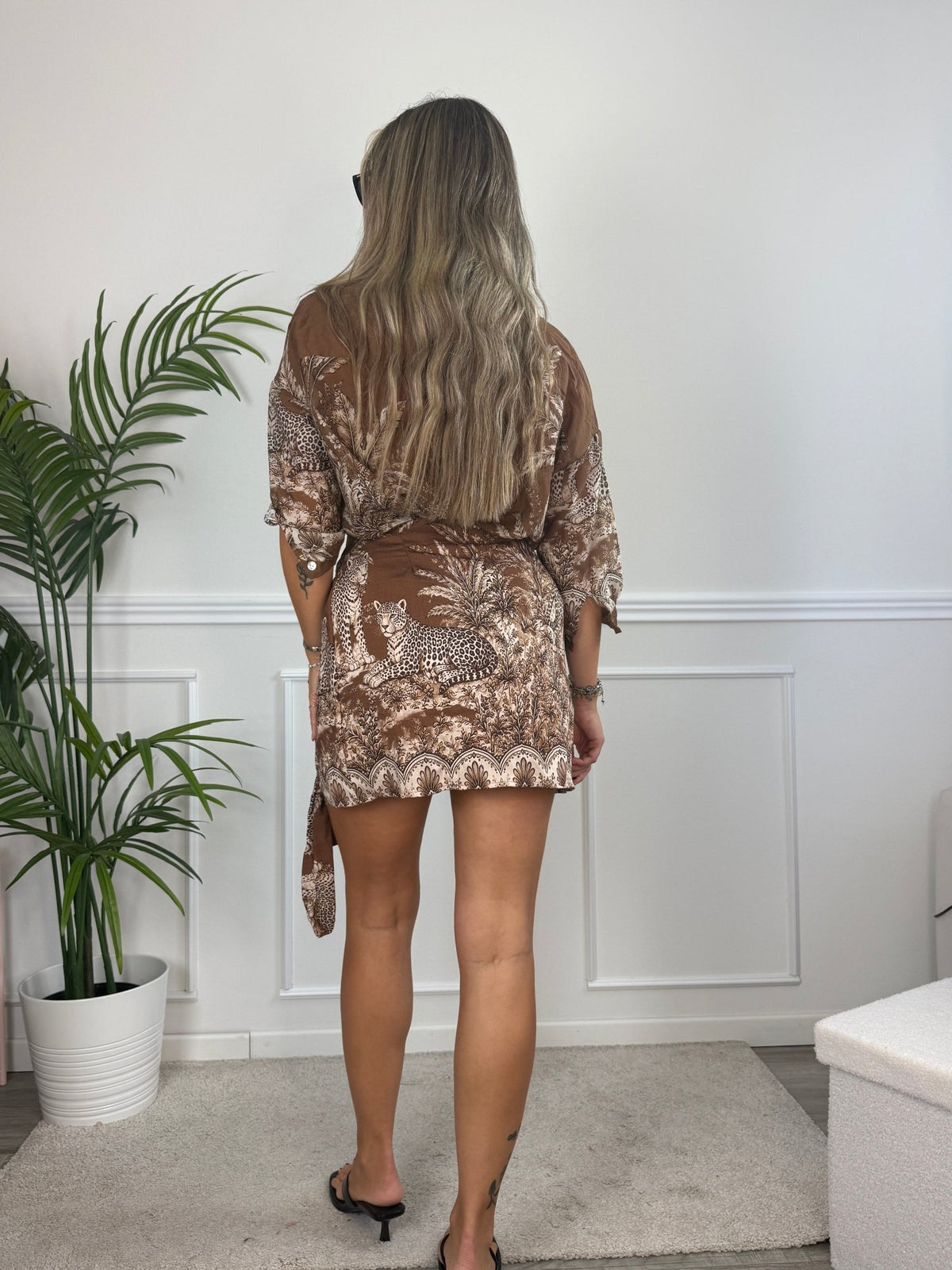 Camicia marrone con leopardi e palme KILIMANJARO - Follie by Alice