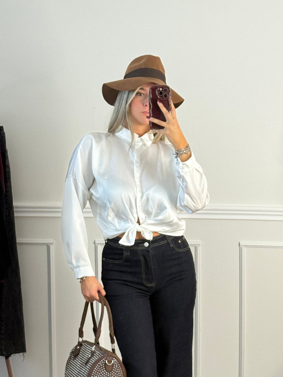 Cappello marrone di lana con fascia a contrasto