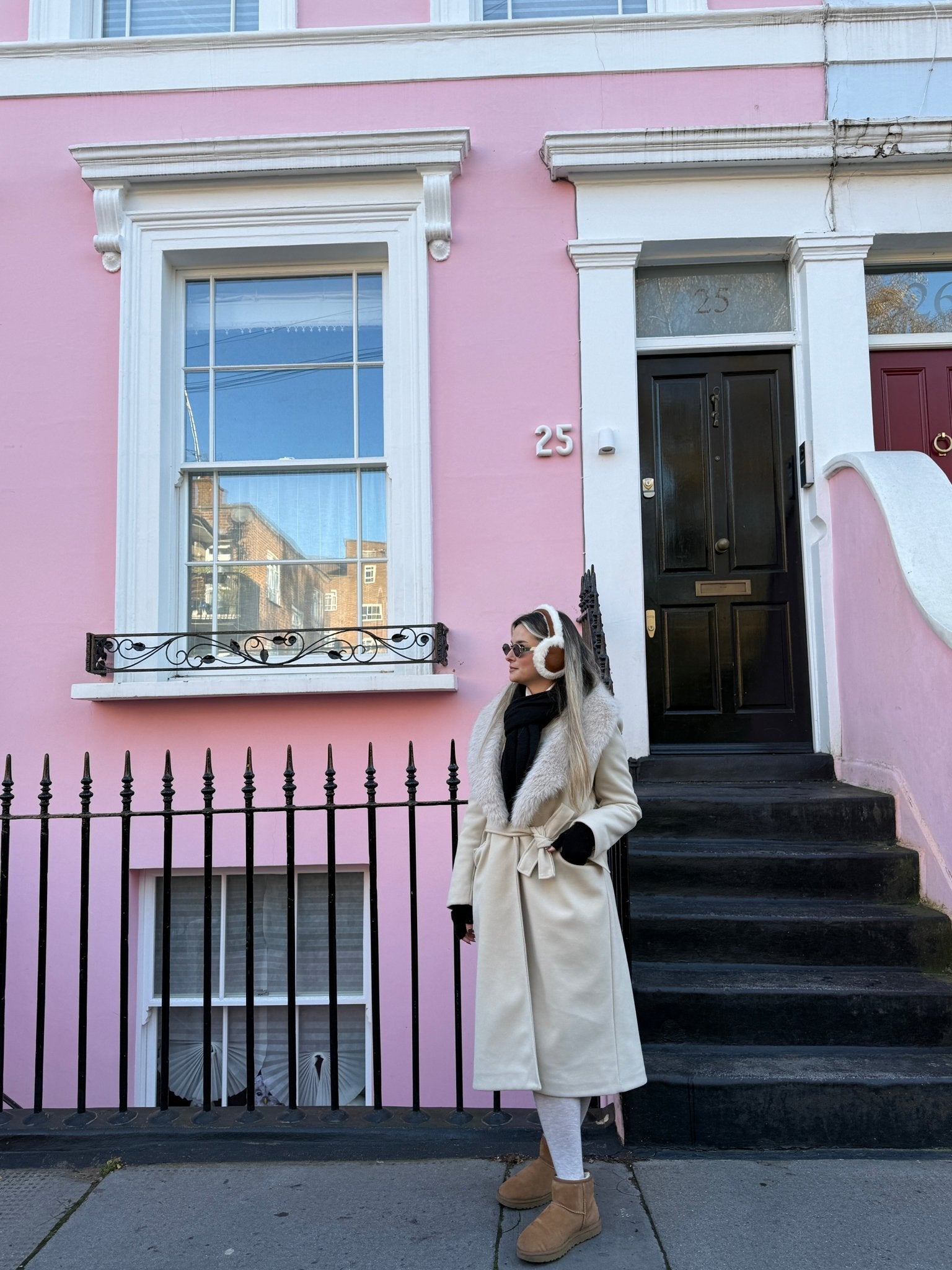 Cappotto lungo con cintura e collo sciallato in pelliccia - Follie by Alice