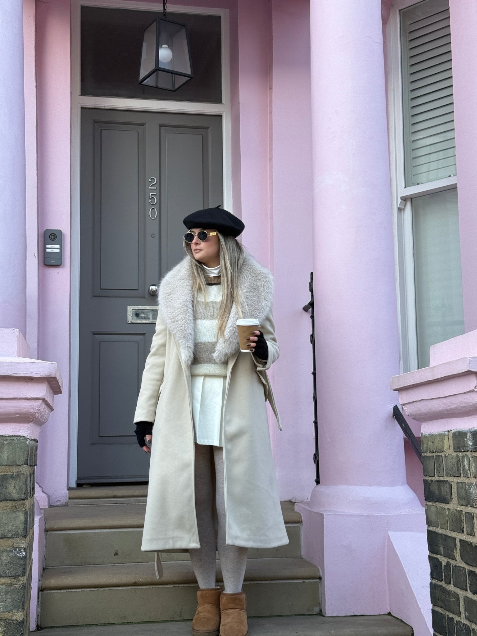 Cappotto lungo con cintura e collo sciallato in pelliccia - Follie by Alice