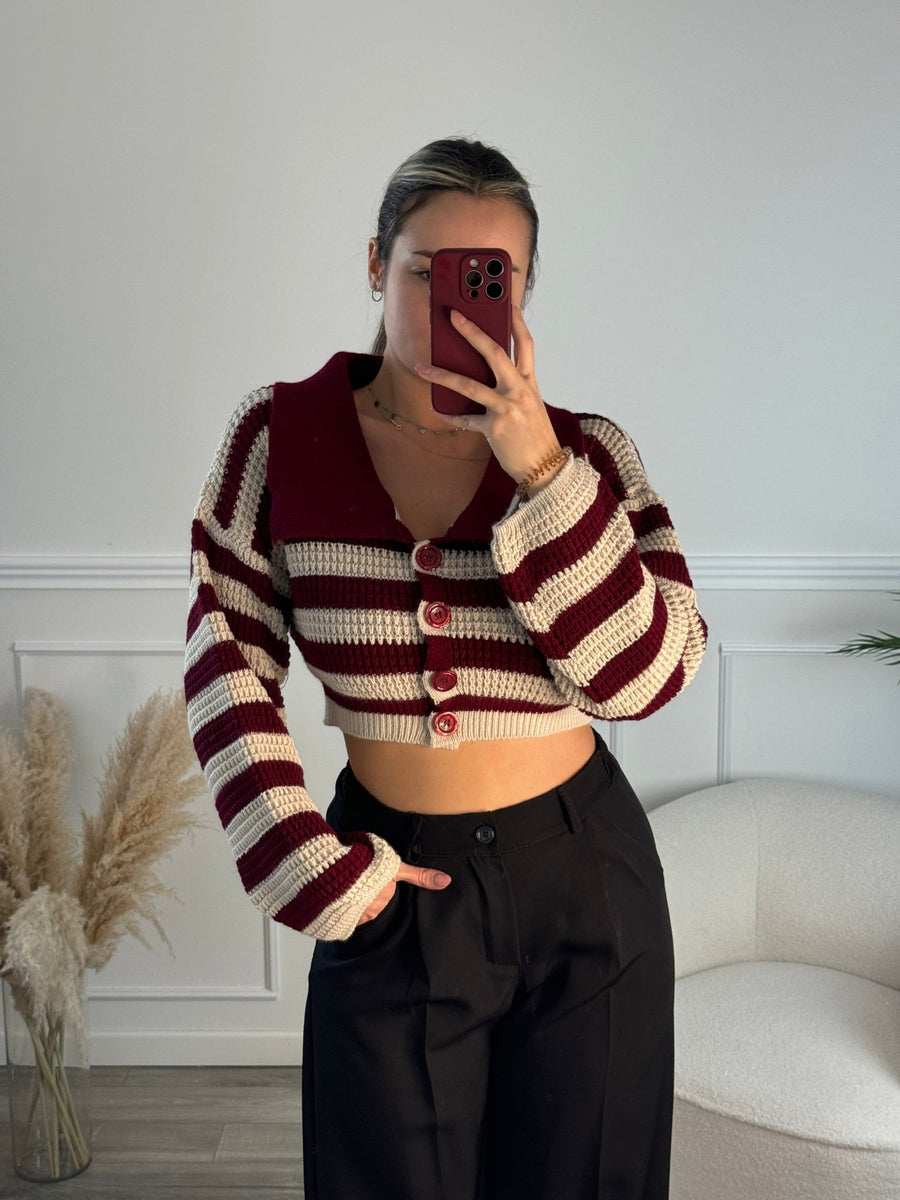 Cardigan corto in maglia a righe con collo a camicia
