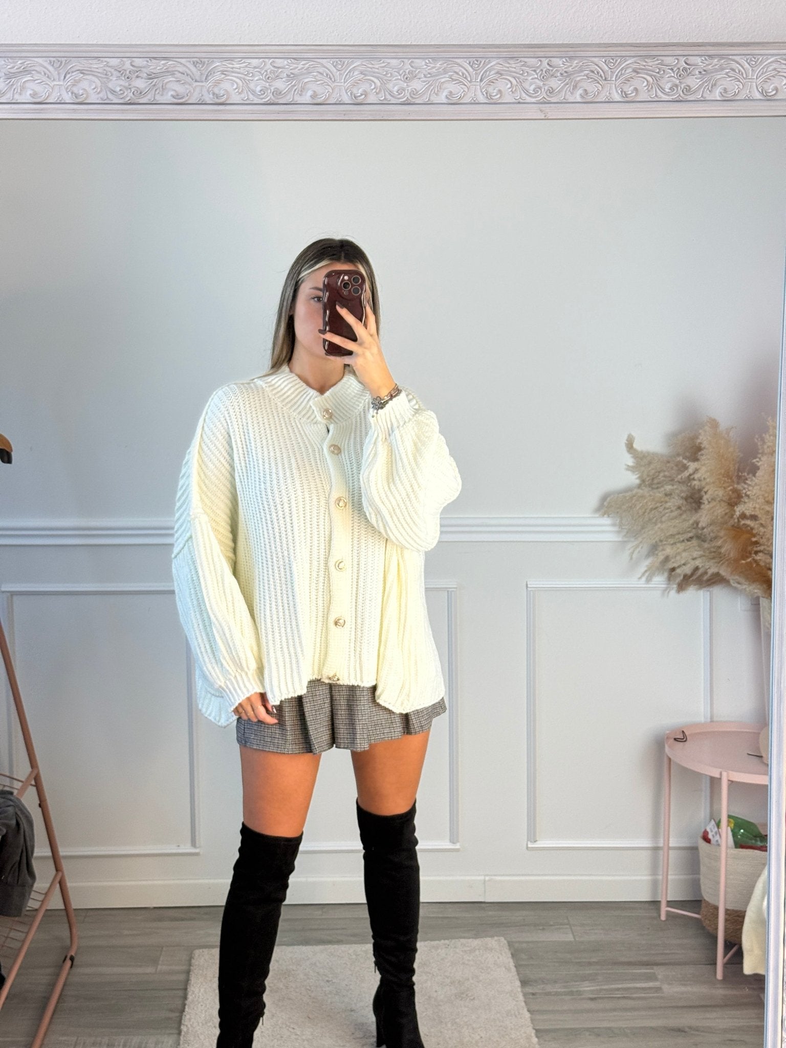 Cardigan oversize in maglia con bottoni gioiello e maniche a palloncino - Follie by Alice