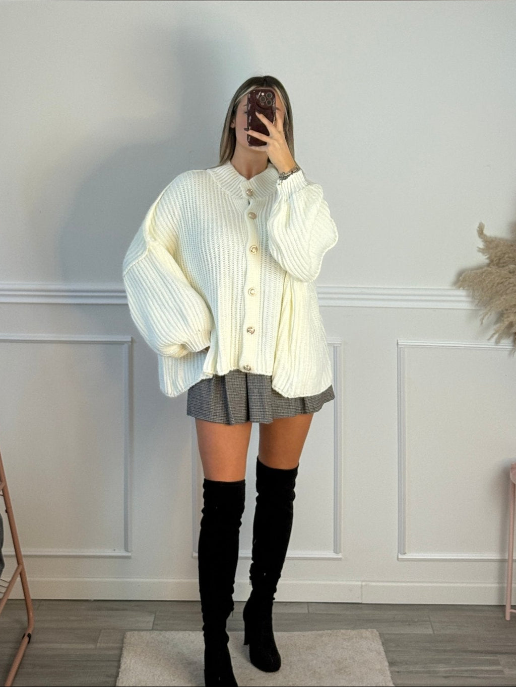 Cardigan oversize in maglia con bottoni gioiello e maniche a palloncino - Follie by Alice