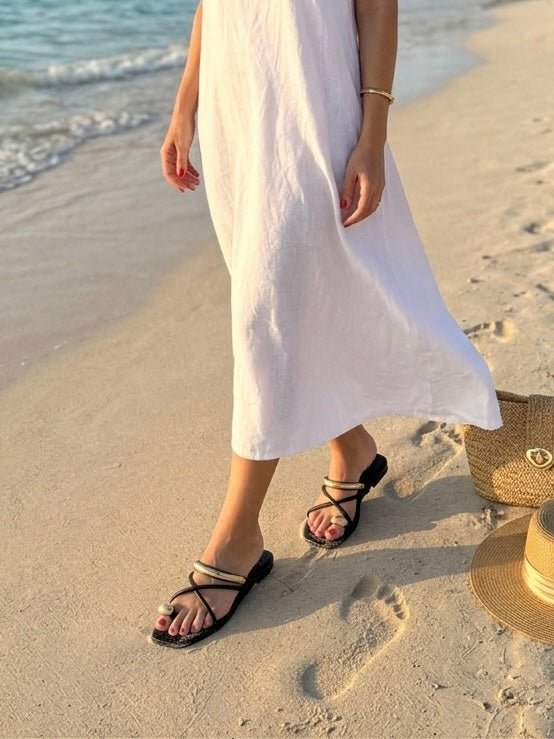 Ciabattine nere con dettaglio dorato IBIZA - Follie by Alice