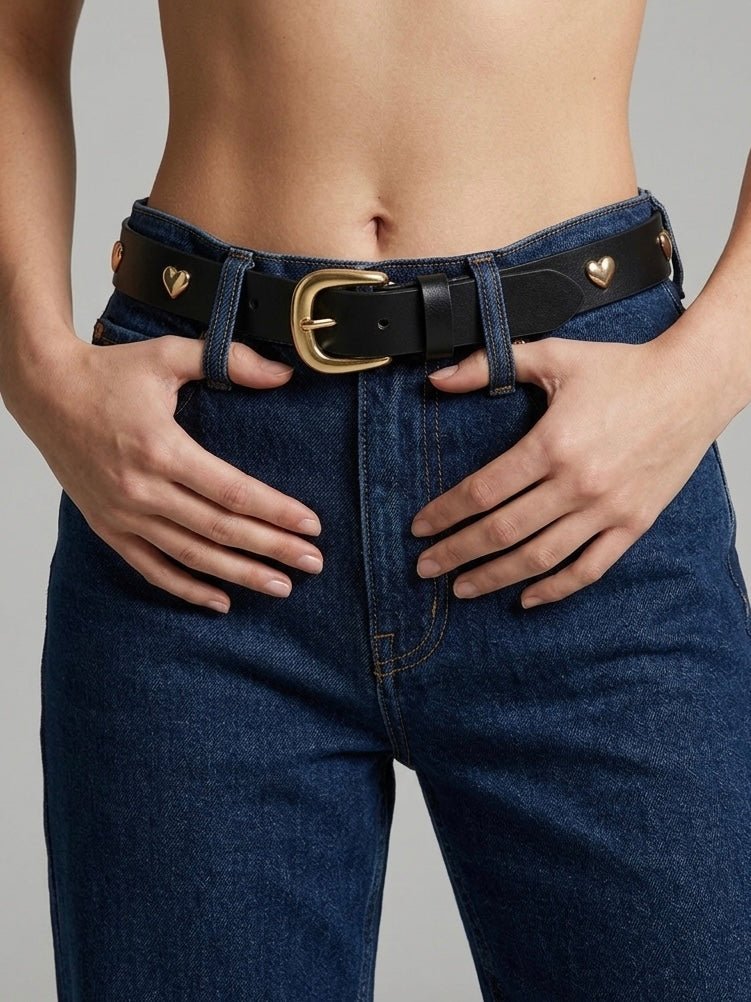 Cintura in pelle con occhielli a cuore