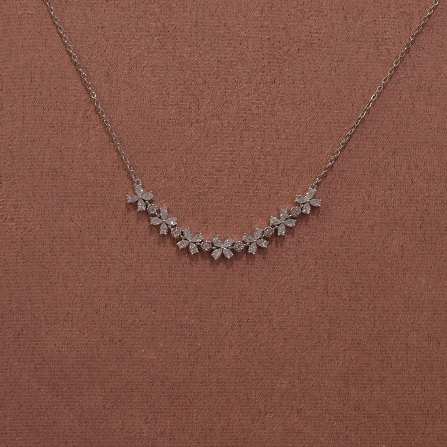 Collana argento con strass gioiello a fiore – alternate