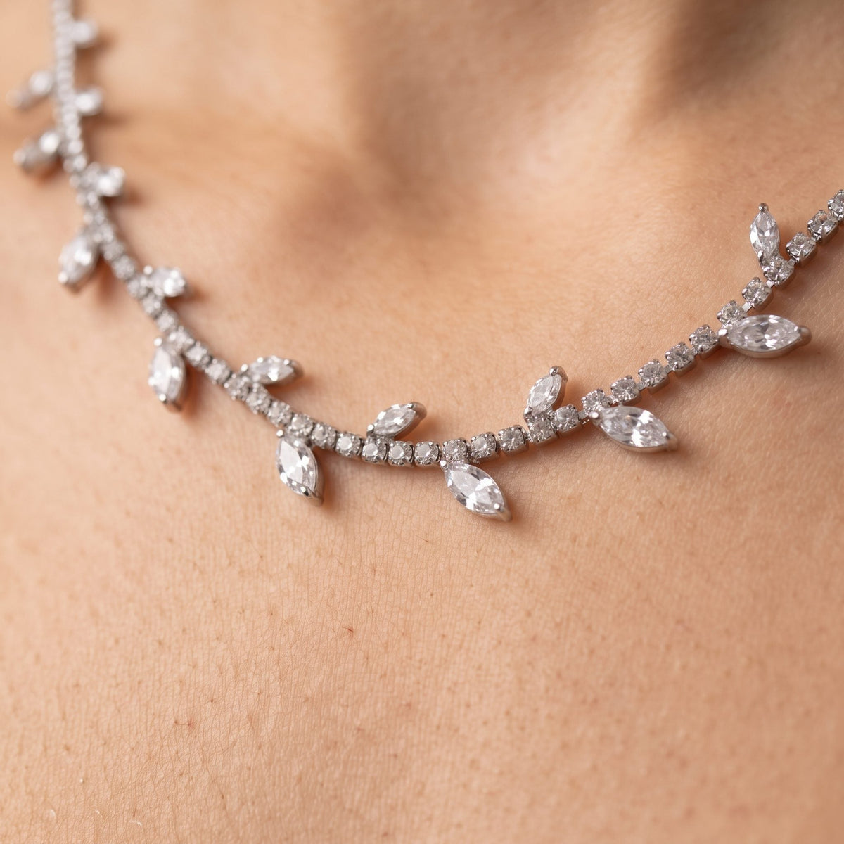 Collana argento tennis con strass a goccia - Follie by Alice Immagine principale del prodotto