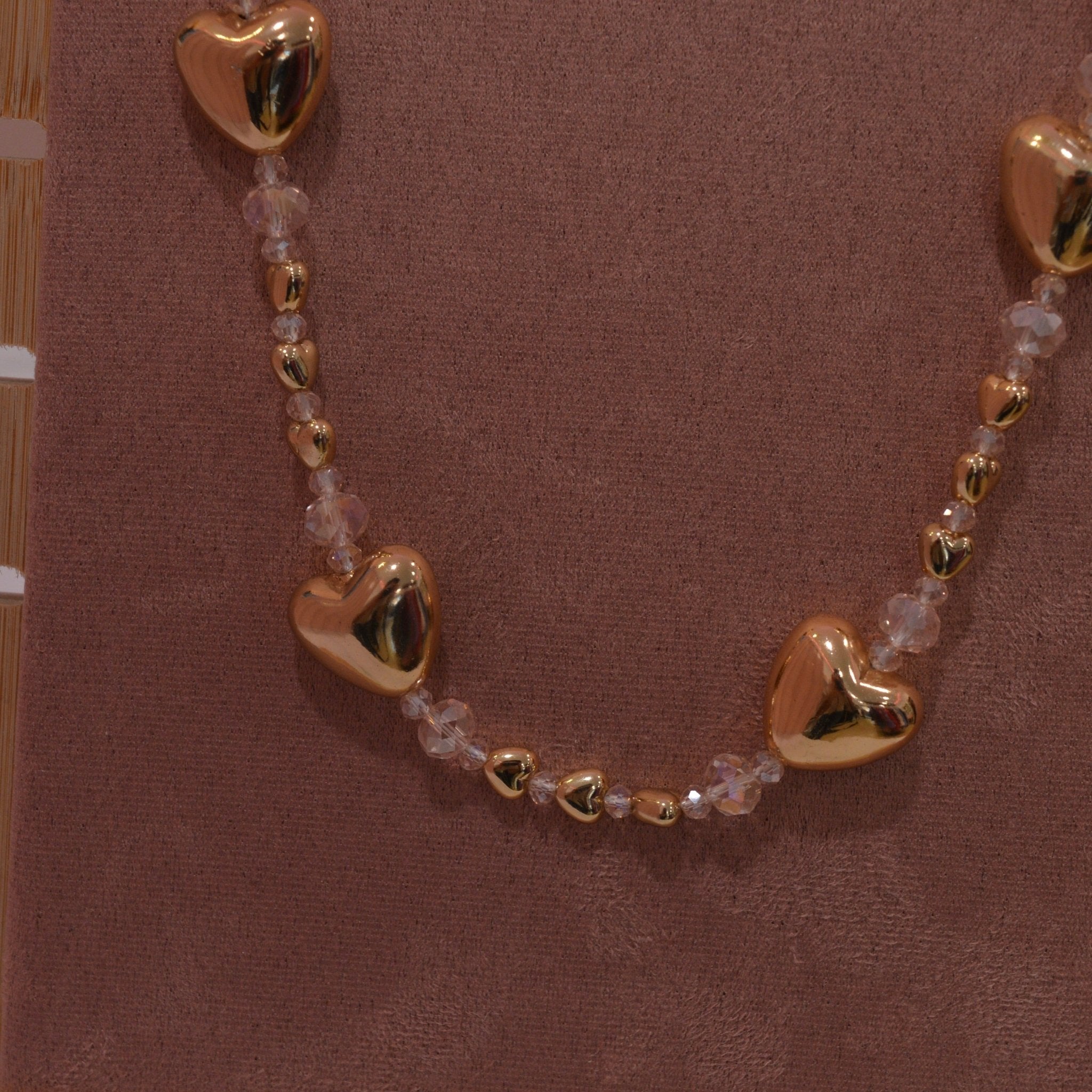 Collana con maxi cuori dorati e perline rosa - Follie by Alice