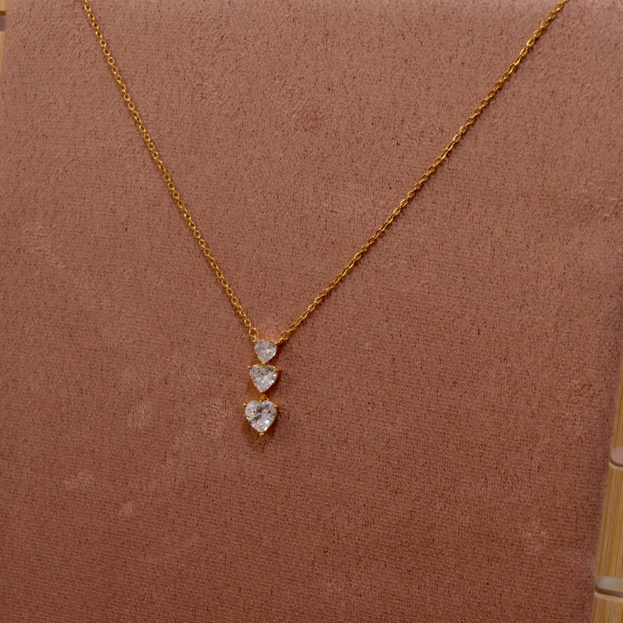 Collana oro con cuoricini pendenti brillanti